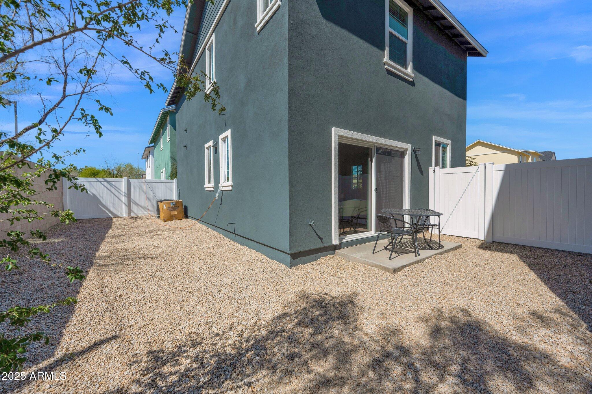 16875 N 12TH Street, 33