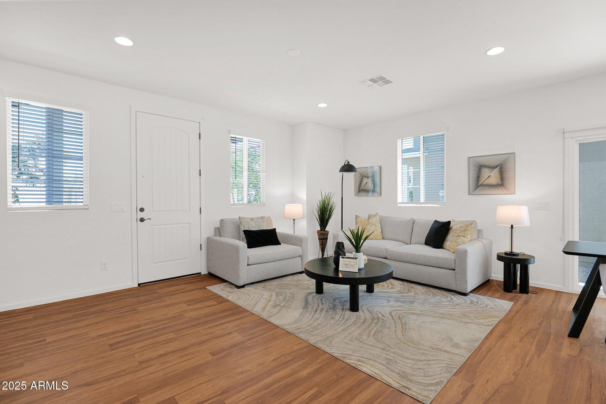 16875 N 12TH Street, 33