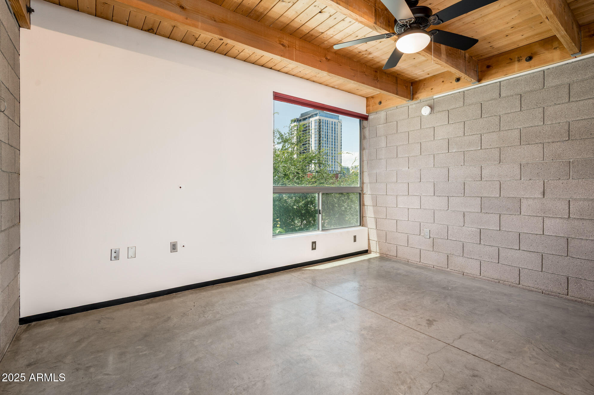 727 E PORTLAND Street 21