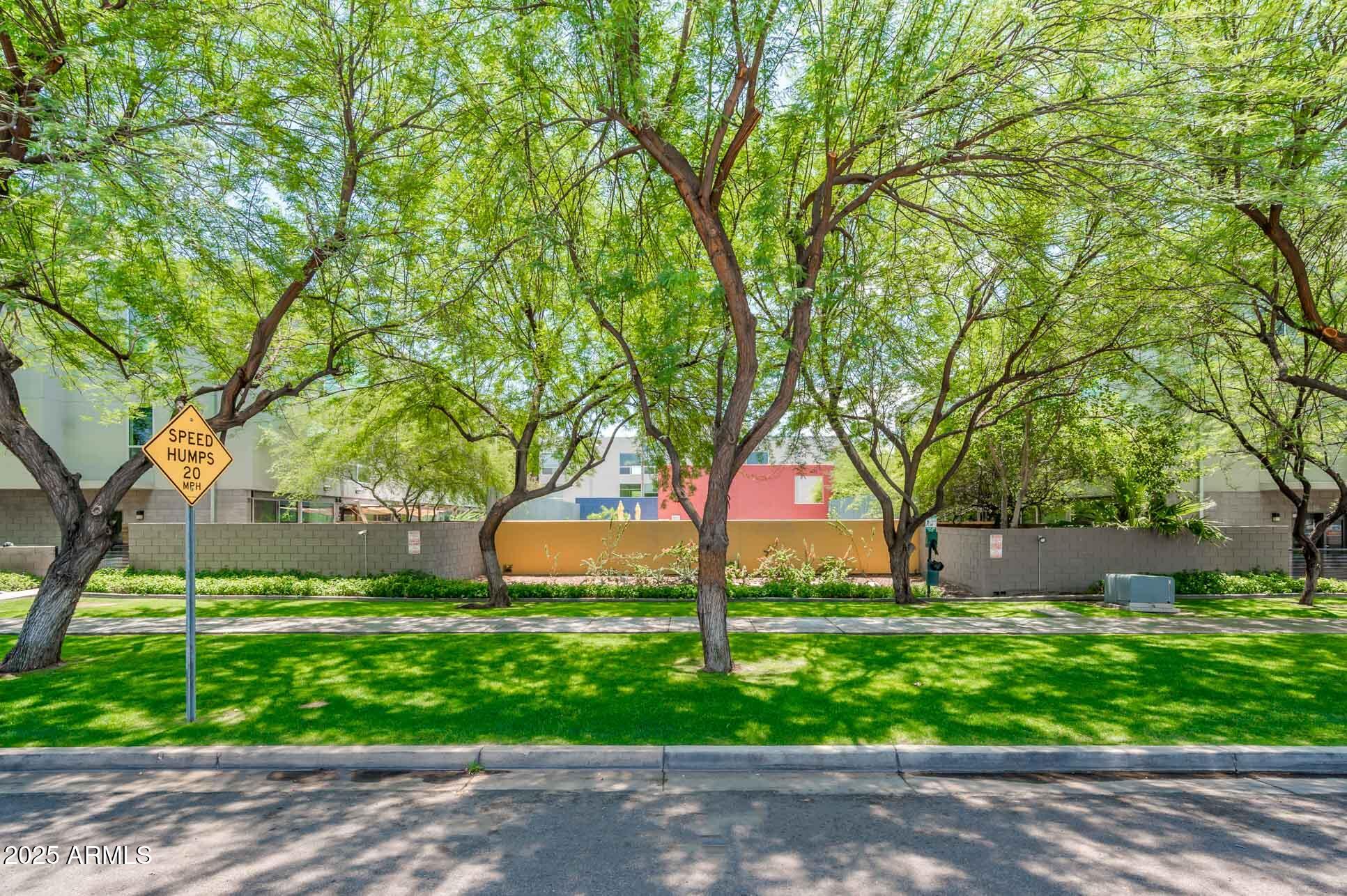727 E PORTLAND Street 21