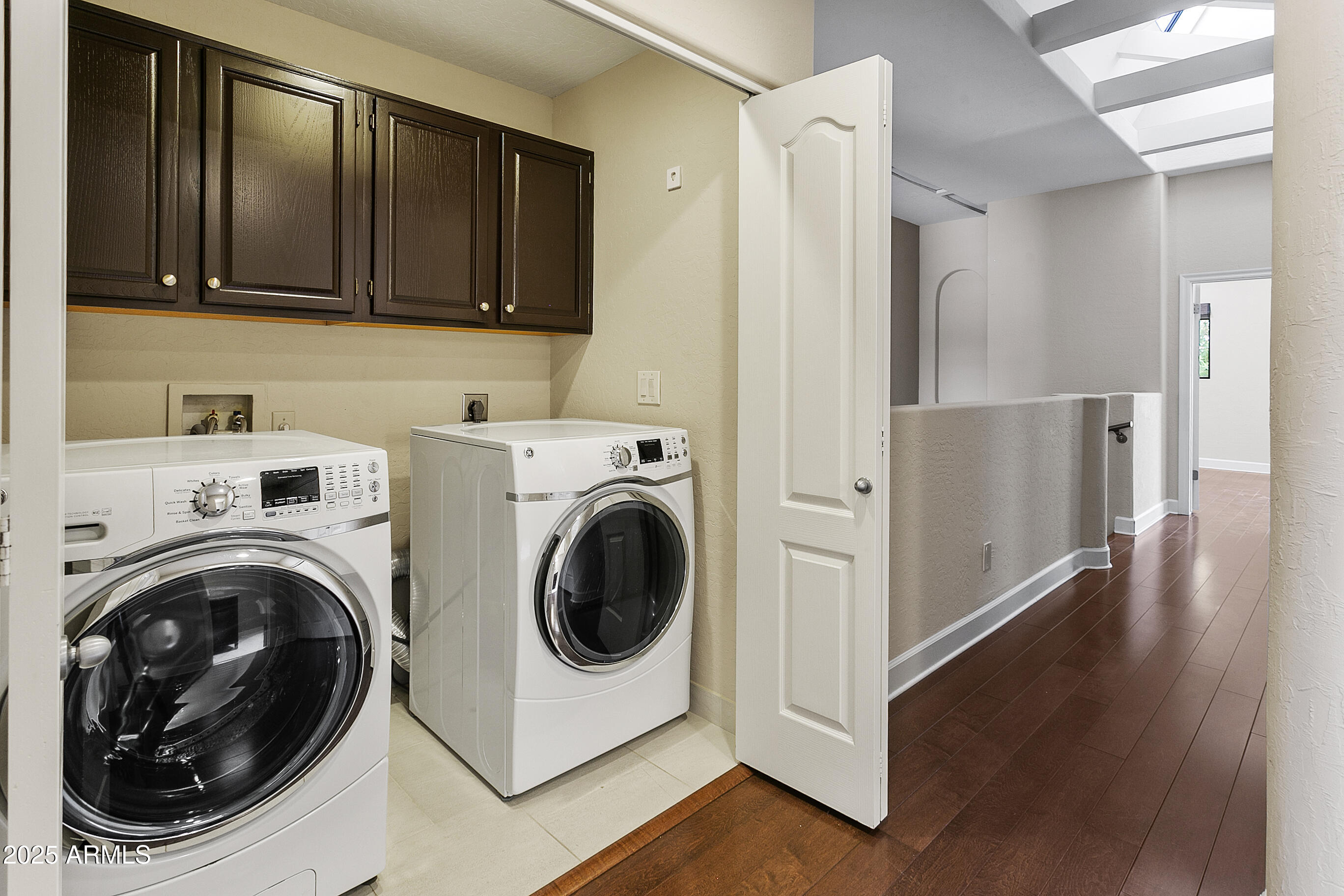 33 W MISSOURI Avenue, 17