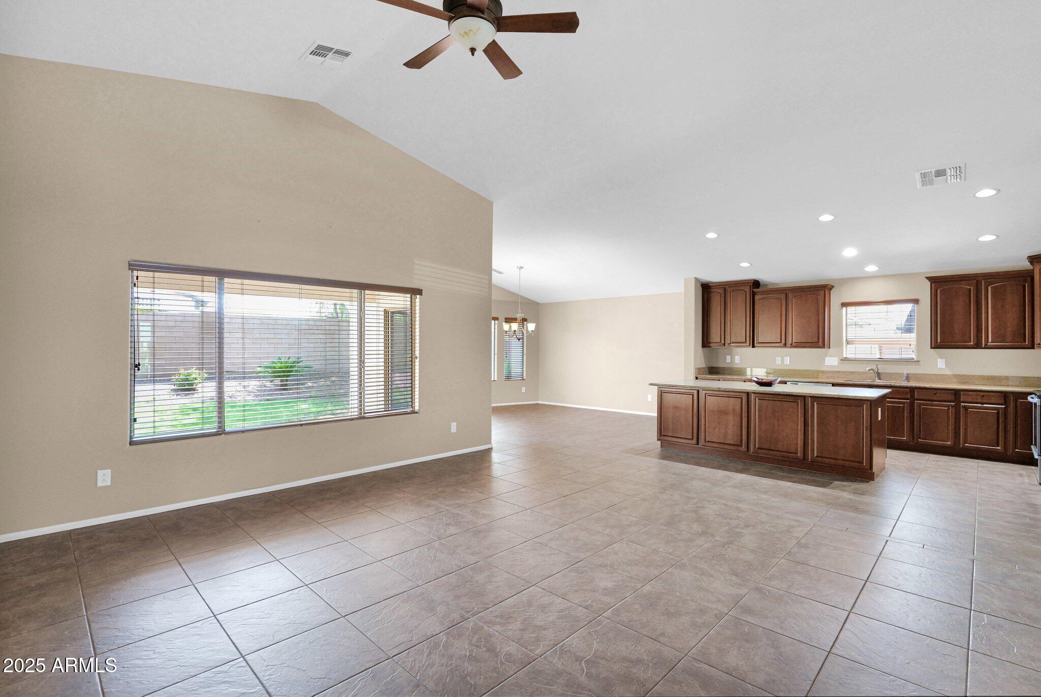 2620 E RUSTLING OAKS Lane