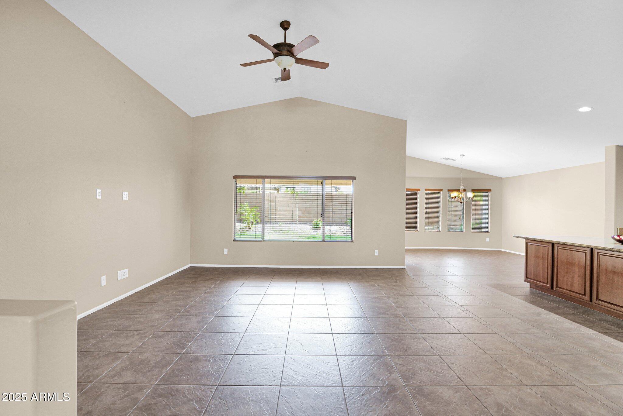 2620 E RUSTLING OAKS Lane