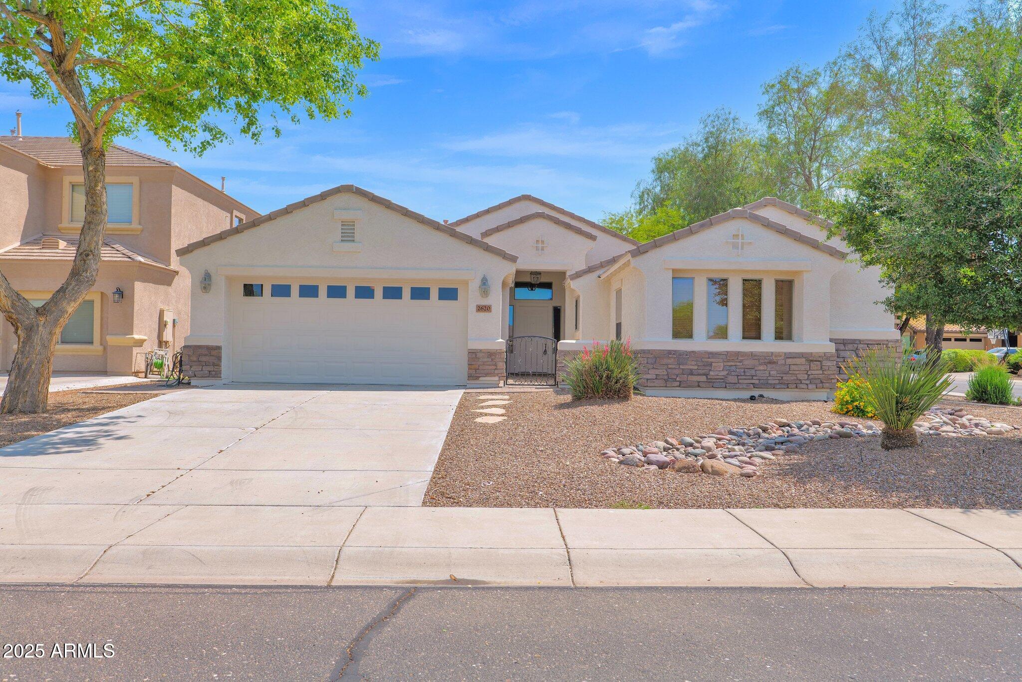 2620 E RUSTLING OAKS Lane