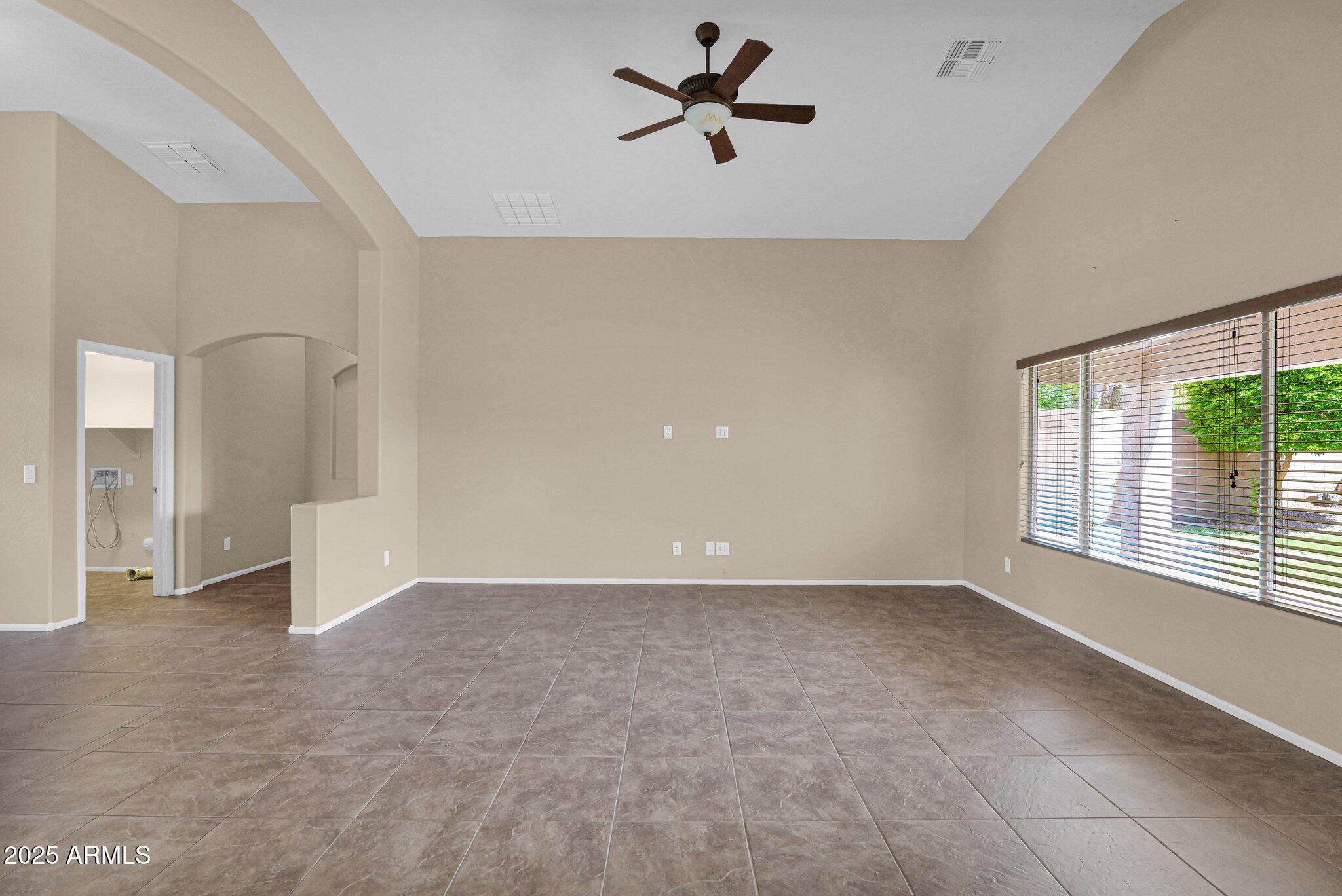 2620 E RUSTLING OAKS Lane