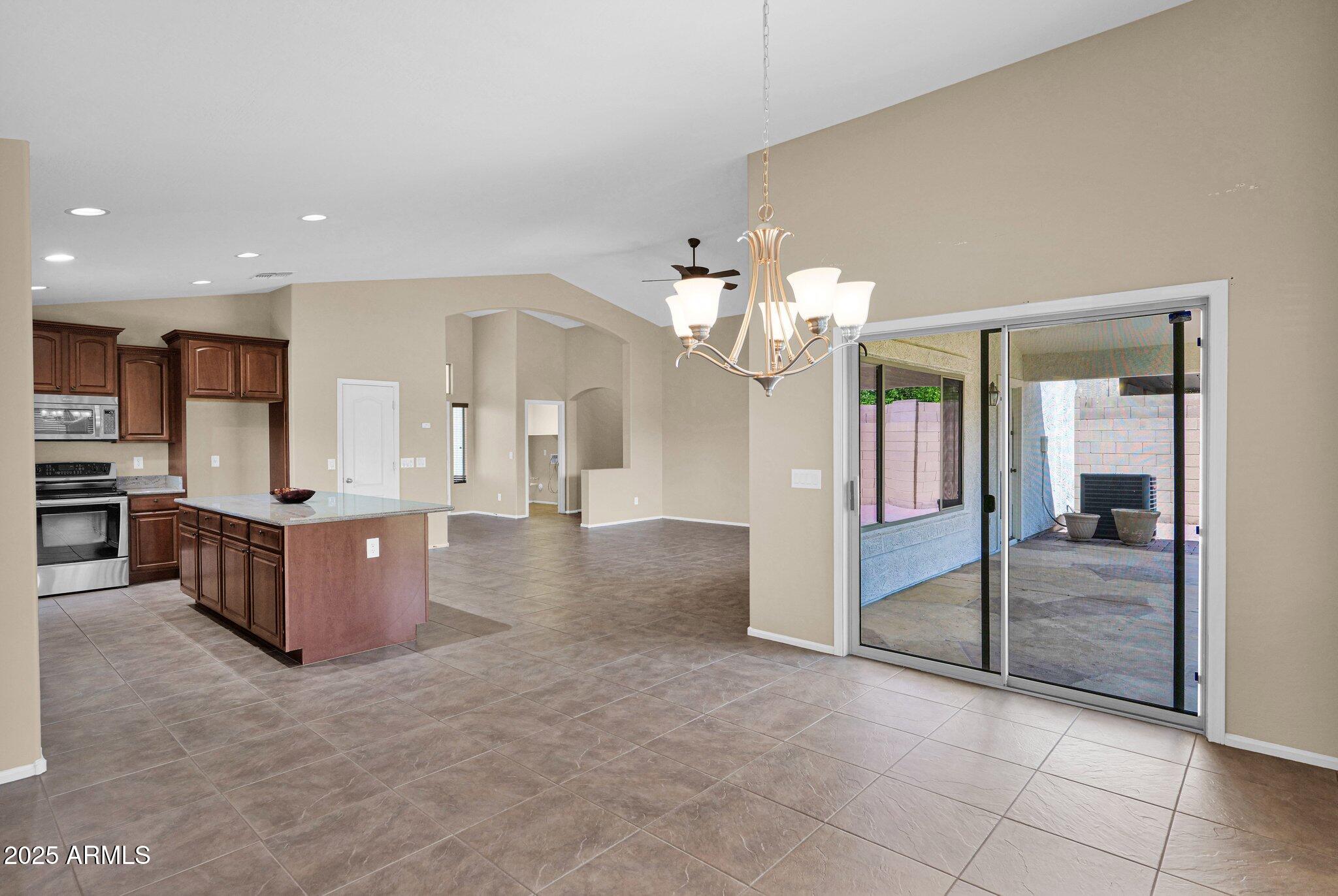2620 E RUSTLING OAKS Lane