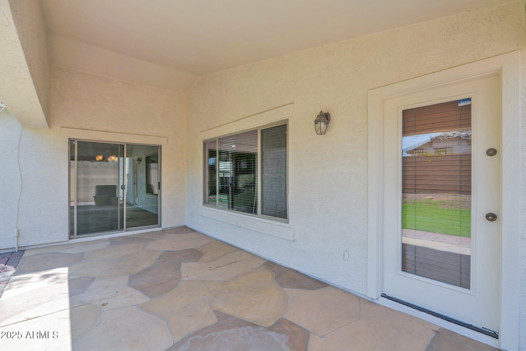 2620 E RUSTLING OAKS Lane