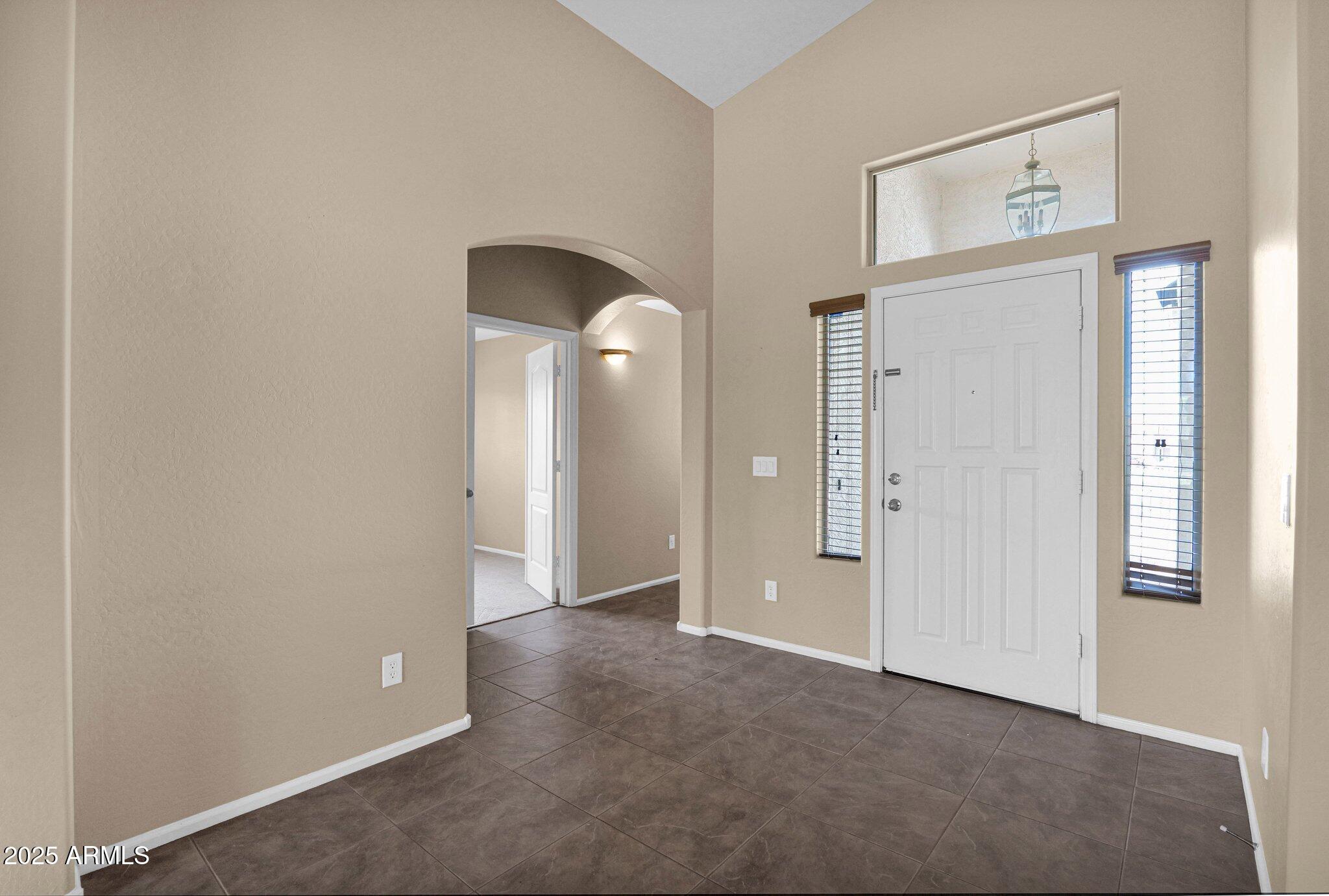2620 E RUSTLING OAKS Lane