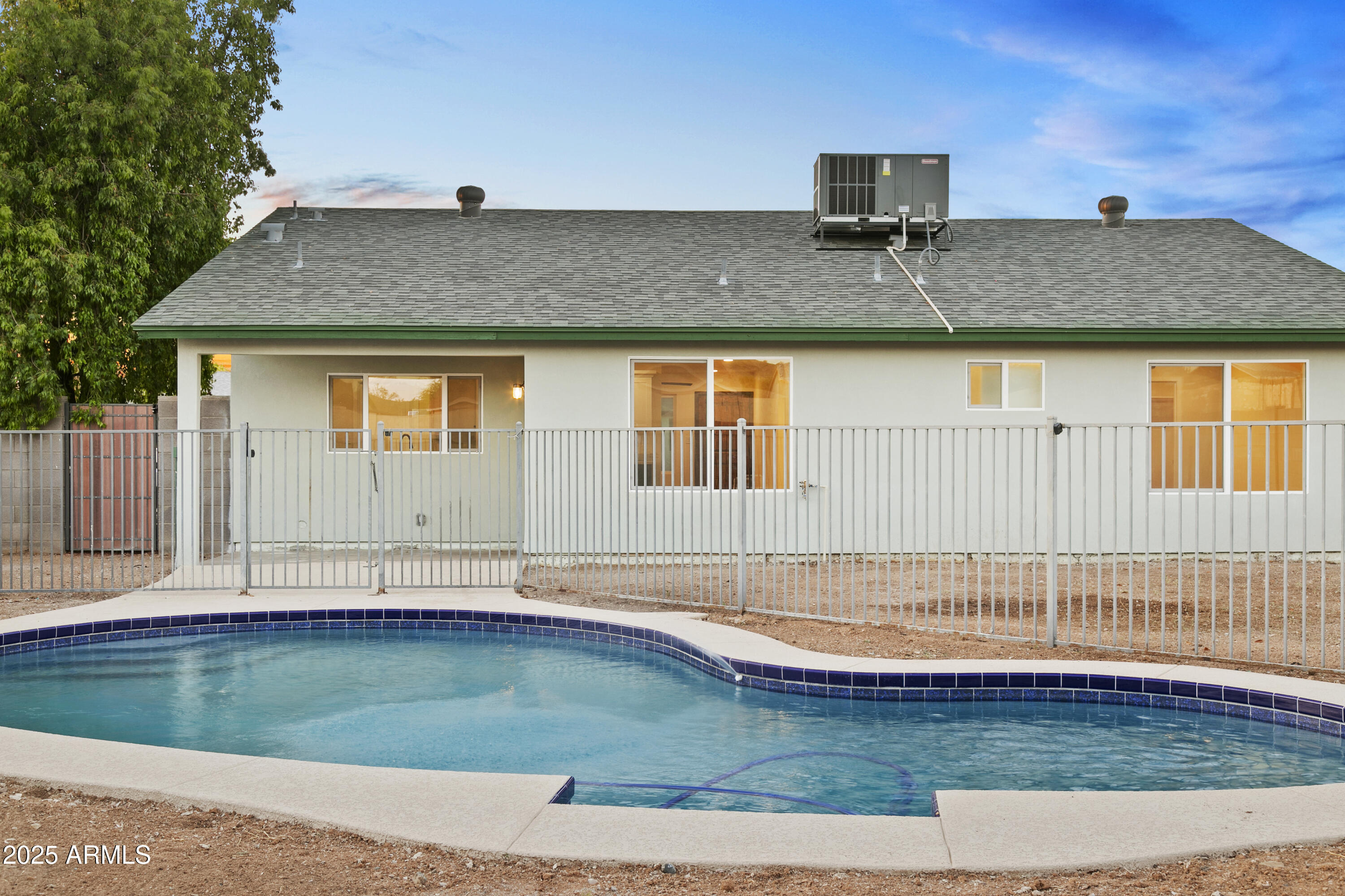 4611 E FREMONT Street