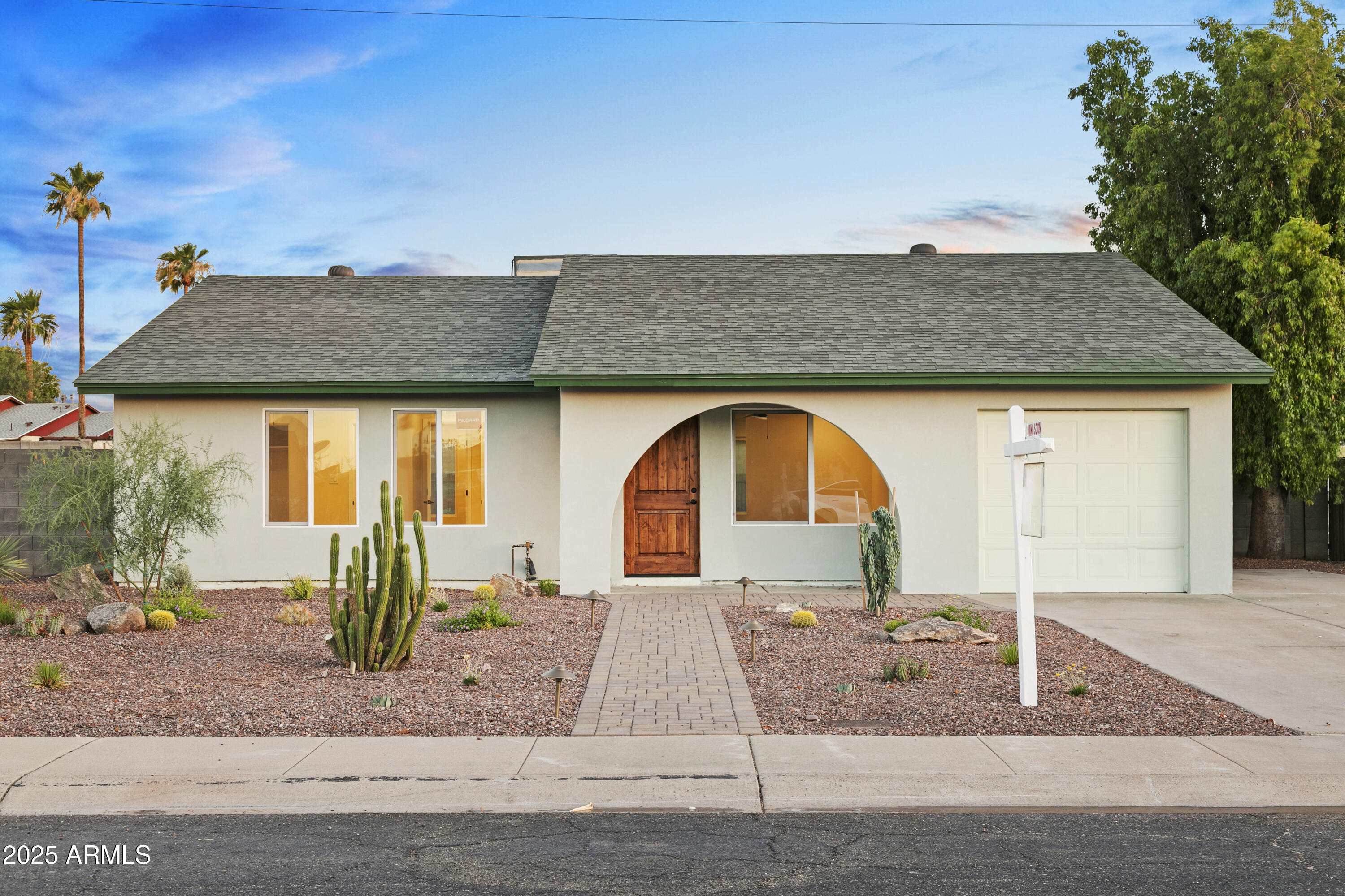 4611 E FREMONT Street