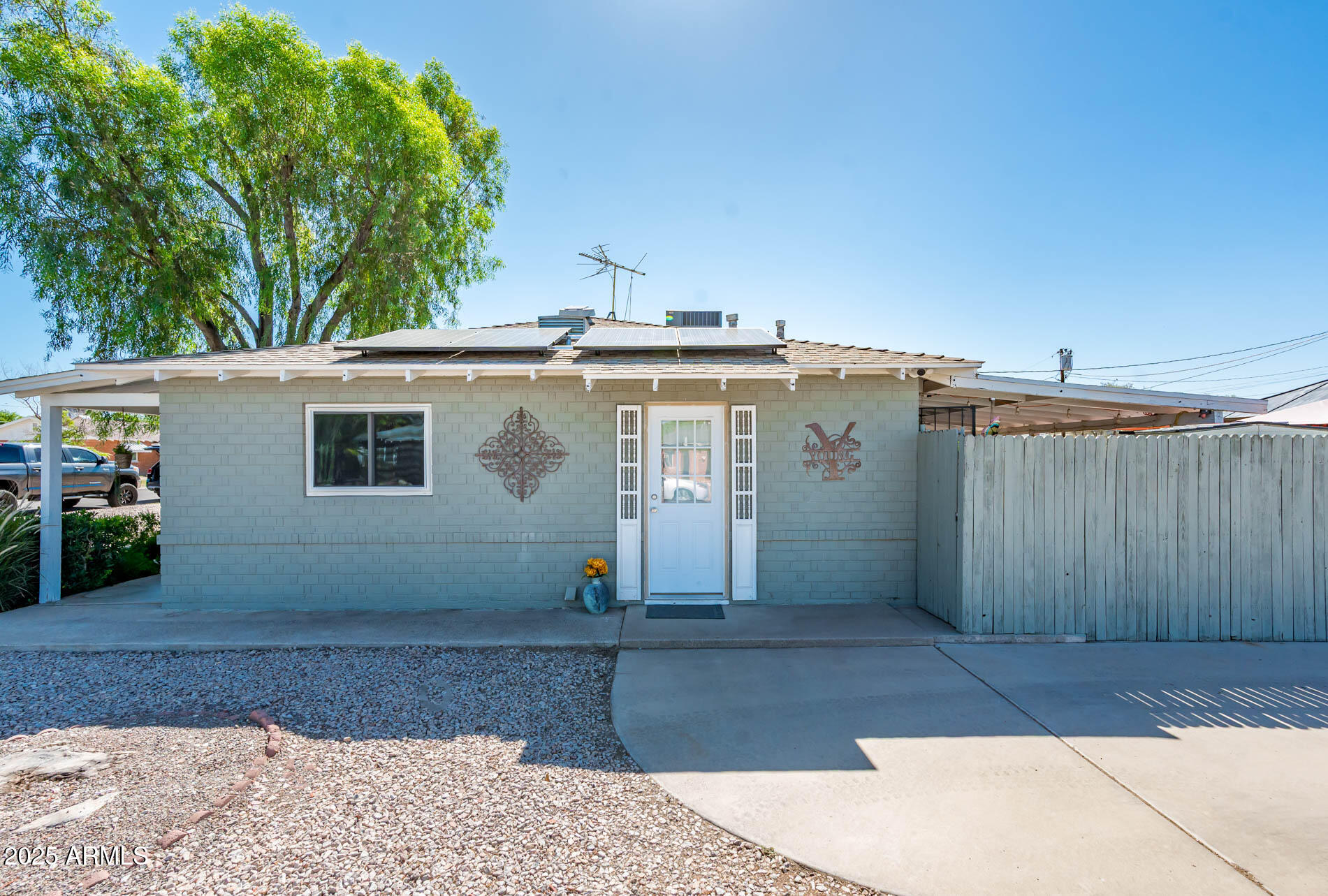 2221 W MITCHELL Drive