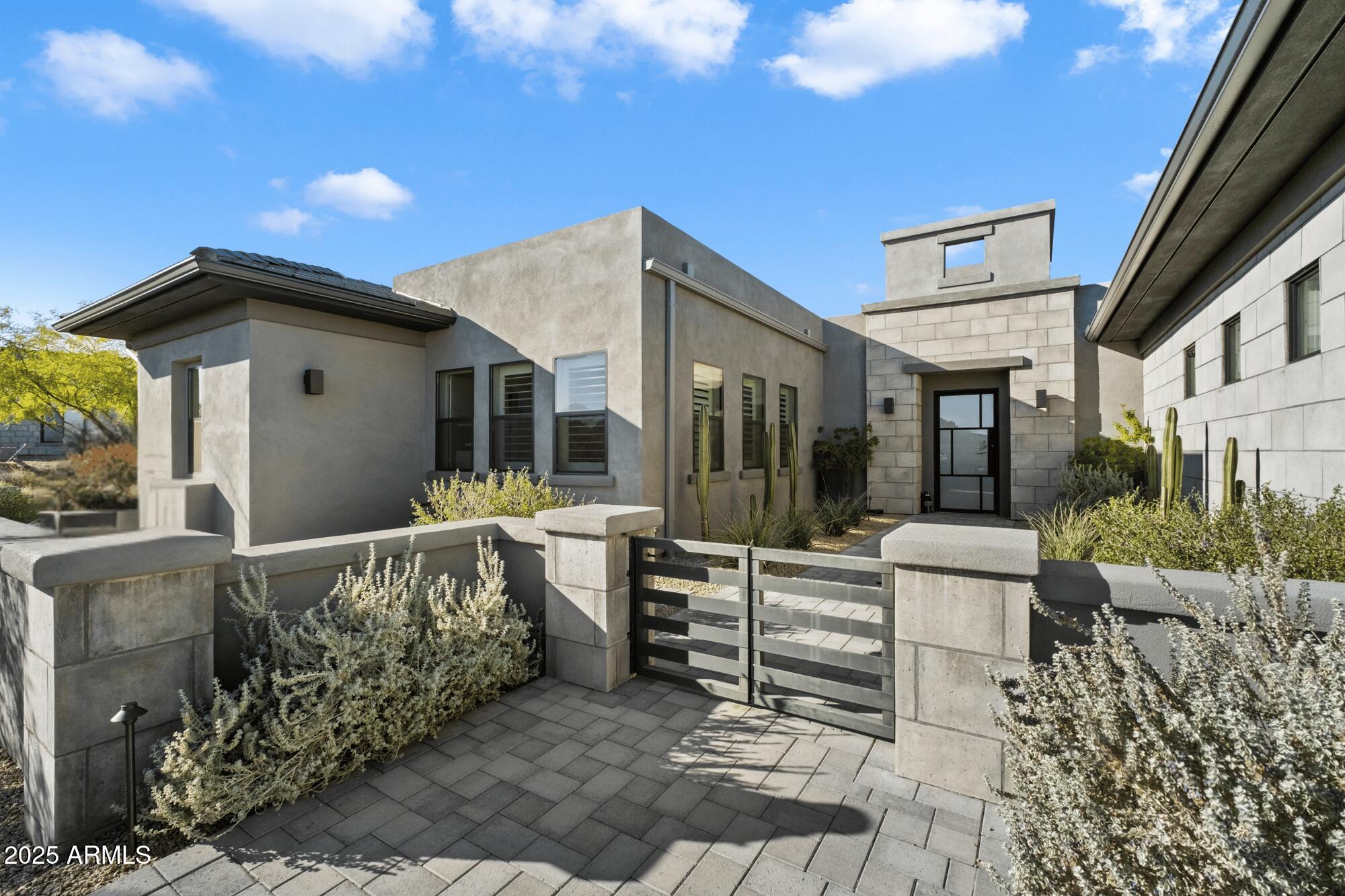 11946 E CAVEDALE Drive