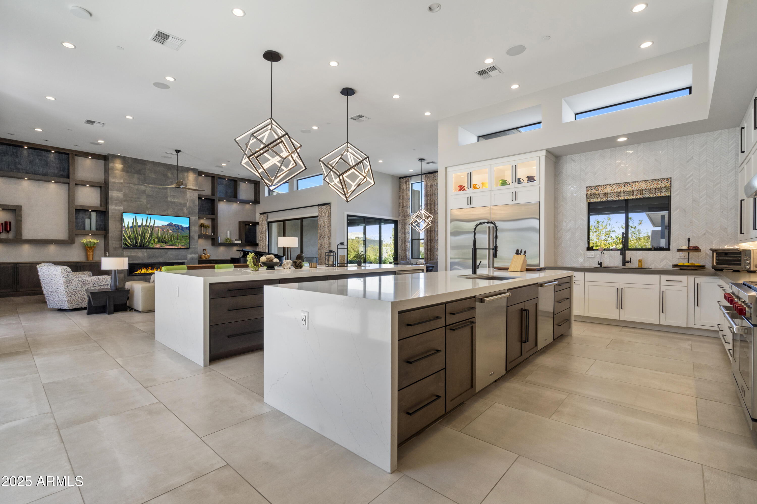 11946 E CAVEDALE Drive