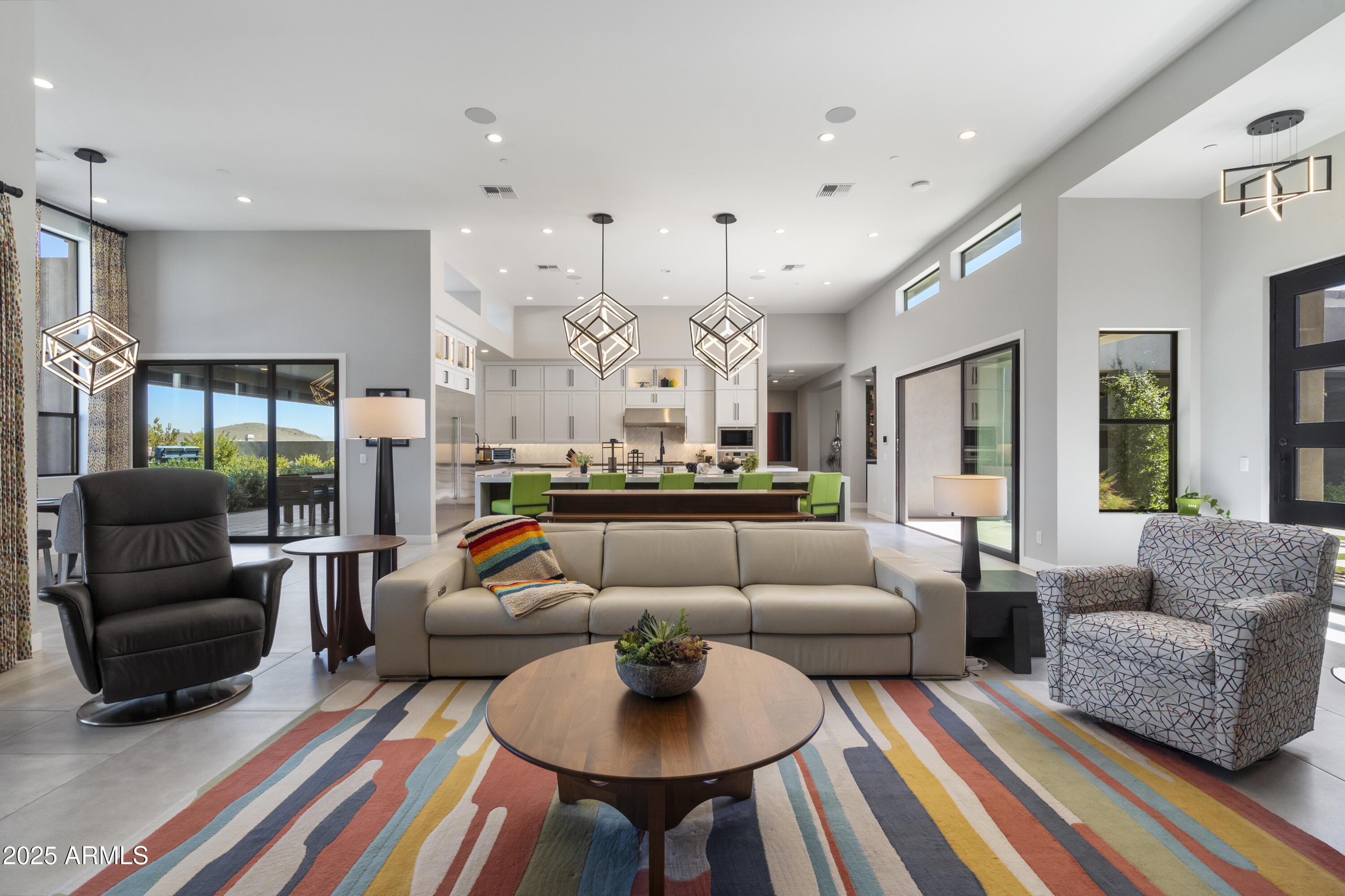 11946 E CAVEDALE Drive