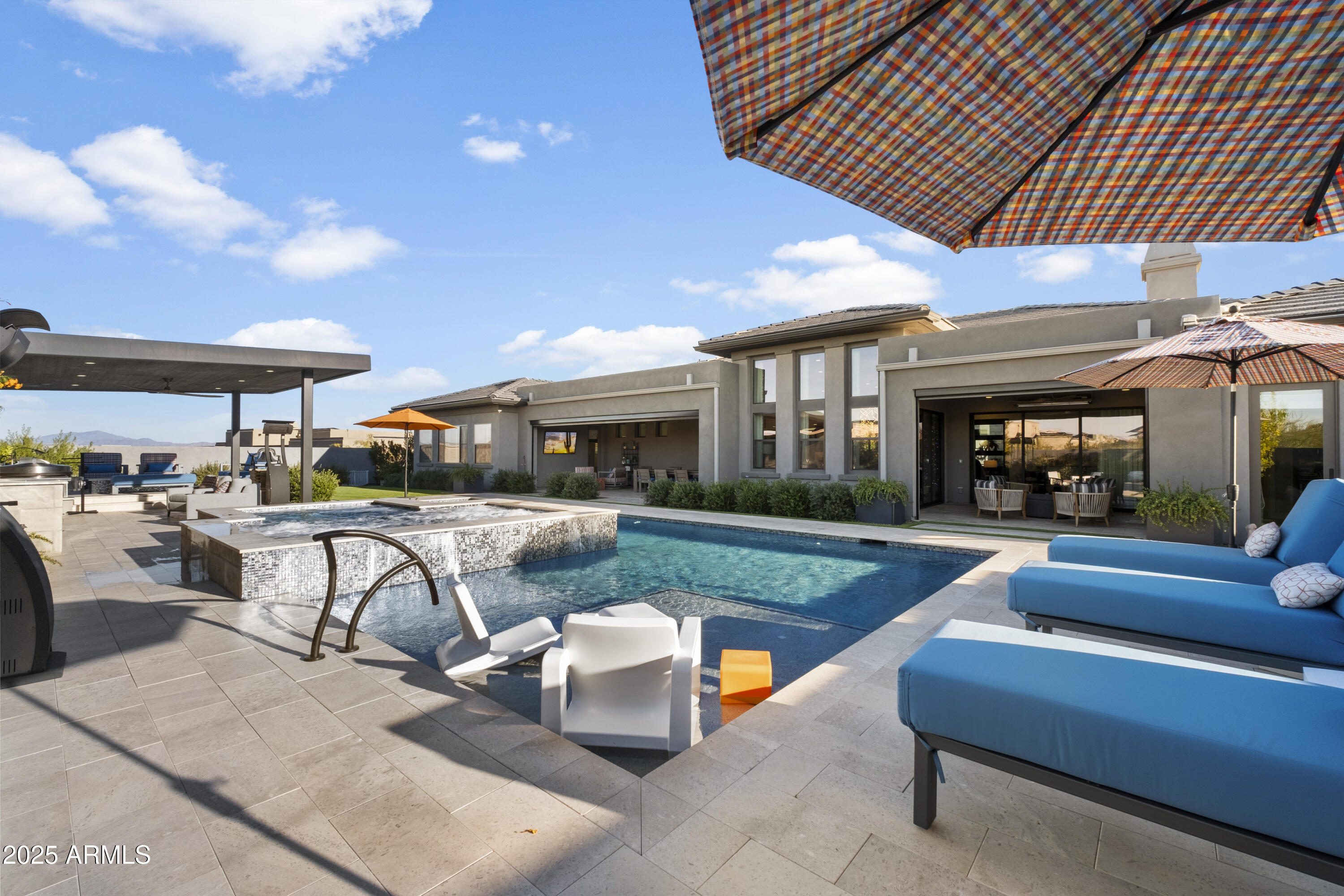 11946 E CAVEDALE Drive