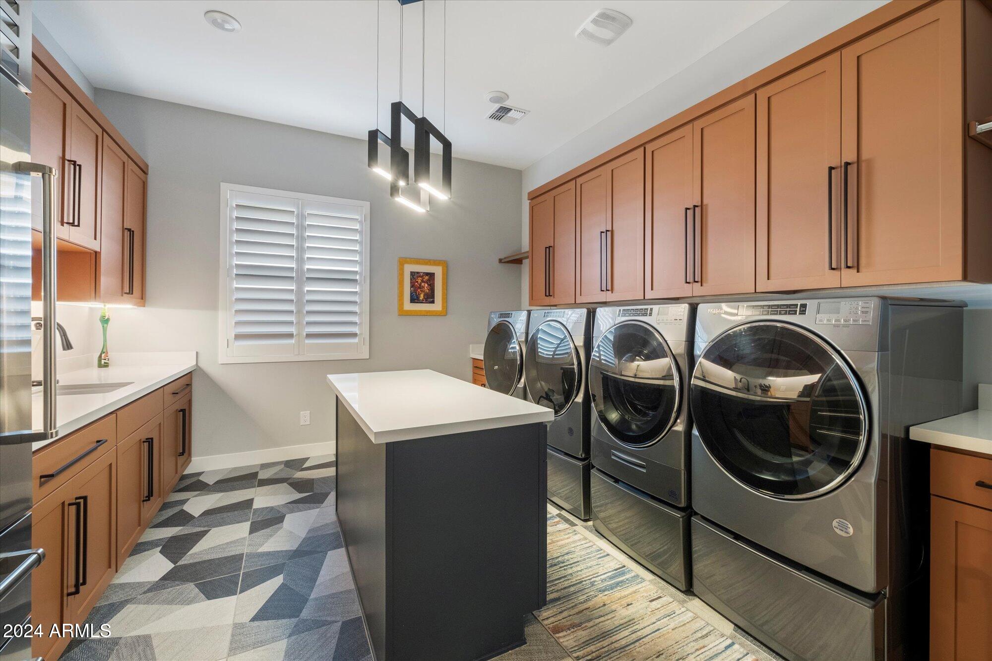 11946 E CAVEDALE Drive