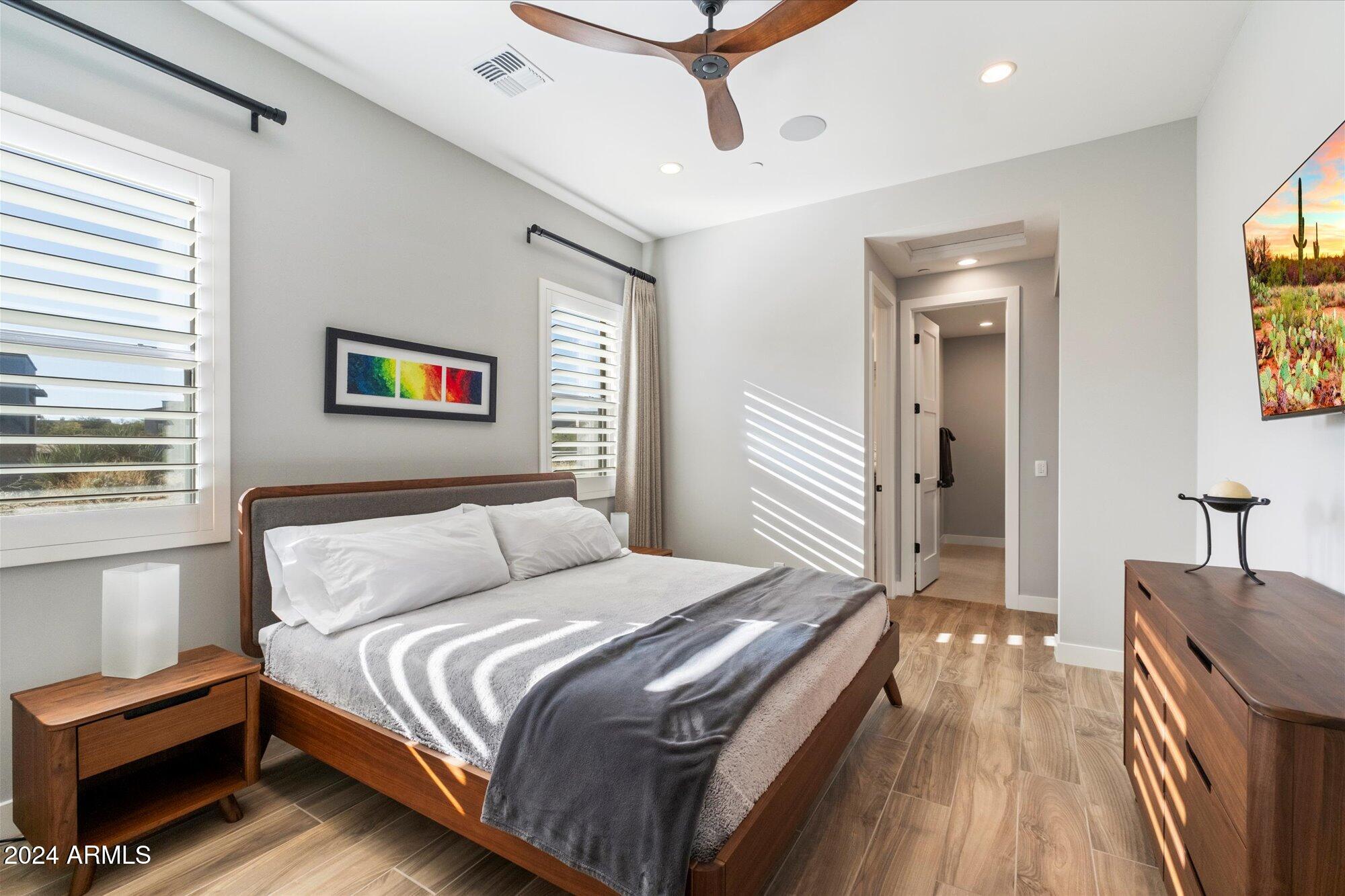 11946 E CAVEDALE Drive