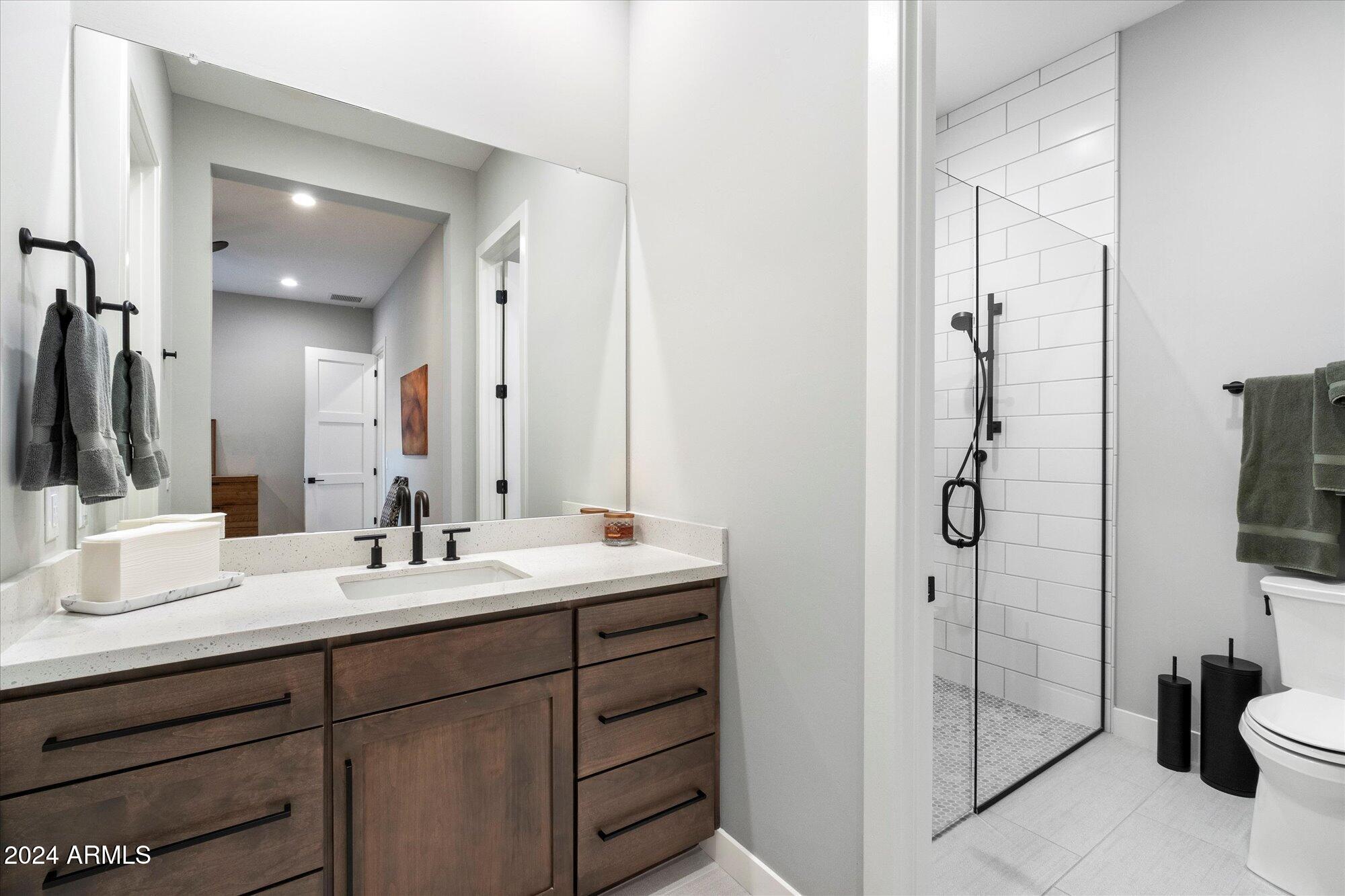 11946 E CAVEDALE Drive