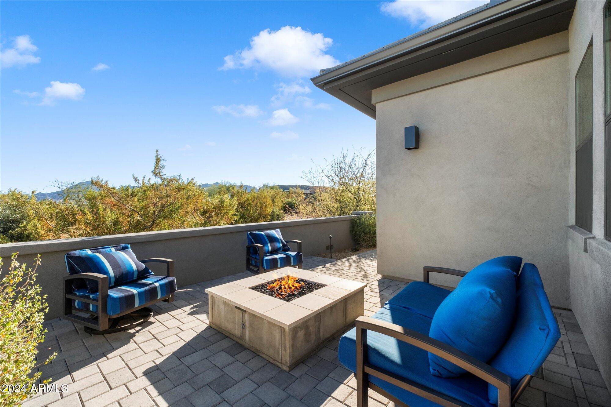 11946 E CAVEDALE Drive