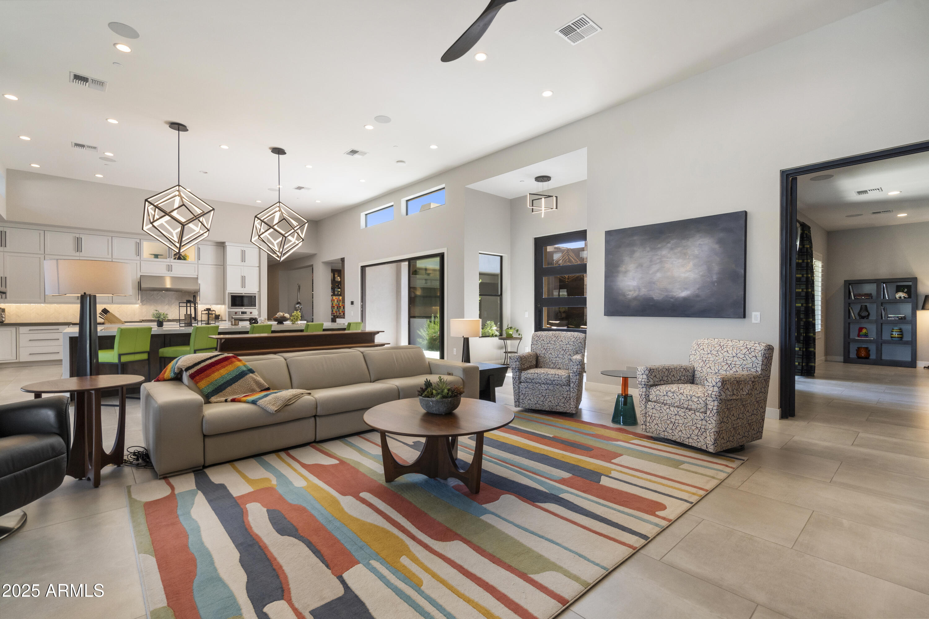 11946 E CAVEDALE Drive