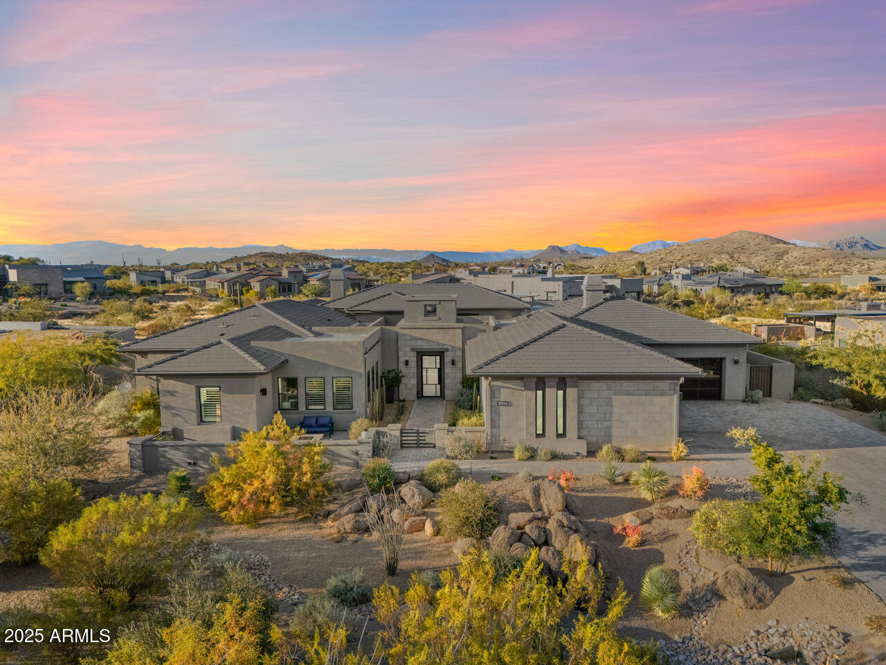 11946 E CAVEDALE Drive