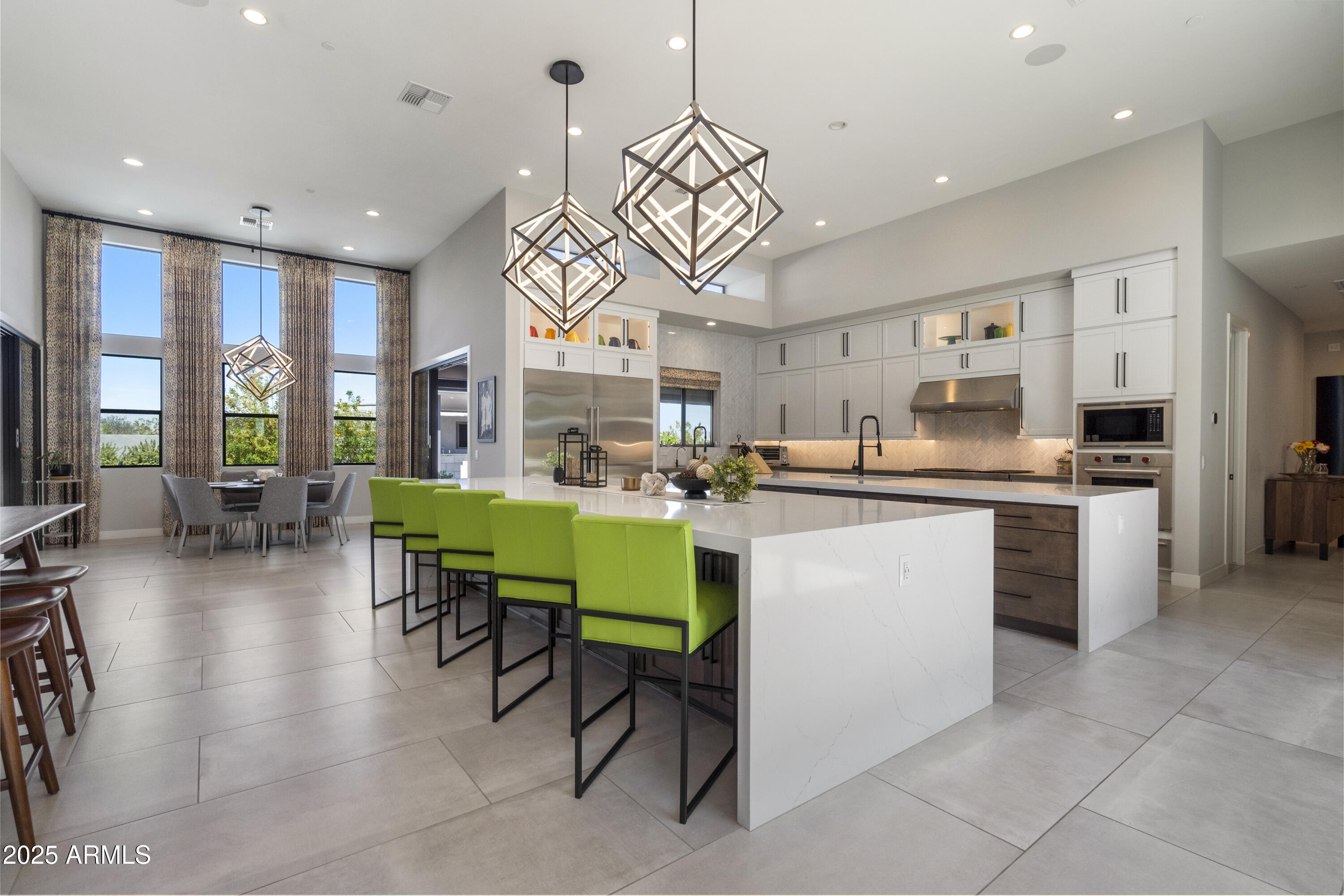 11946 E CAVEDALE Drive