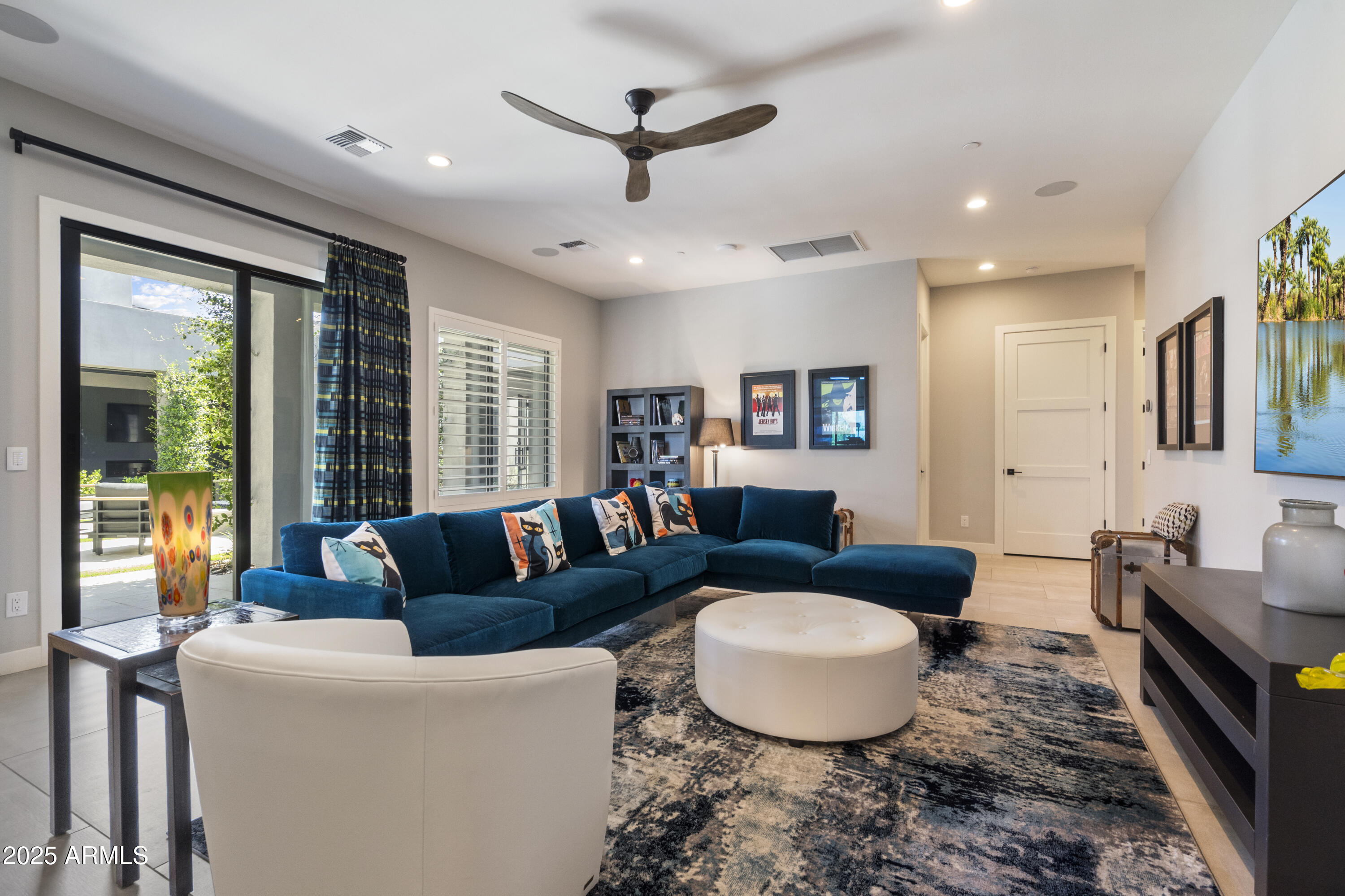 11946 E CAVEDALE Drive