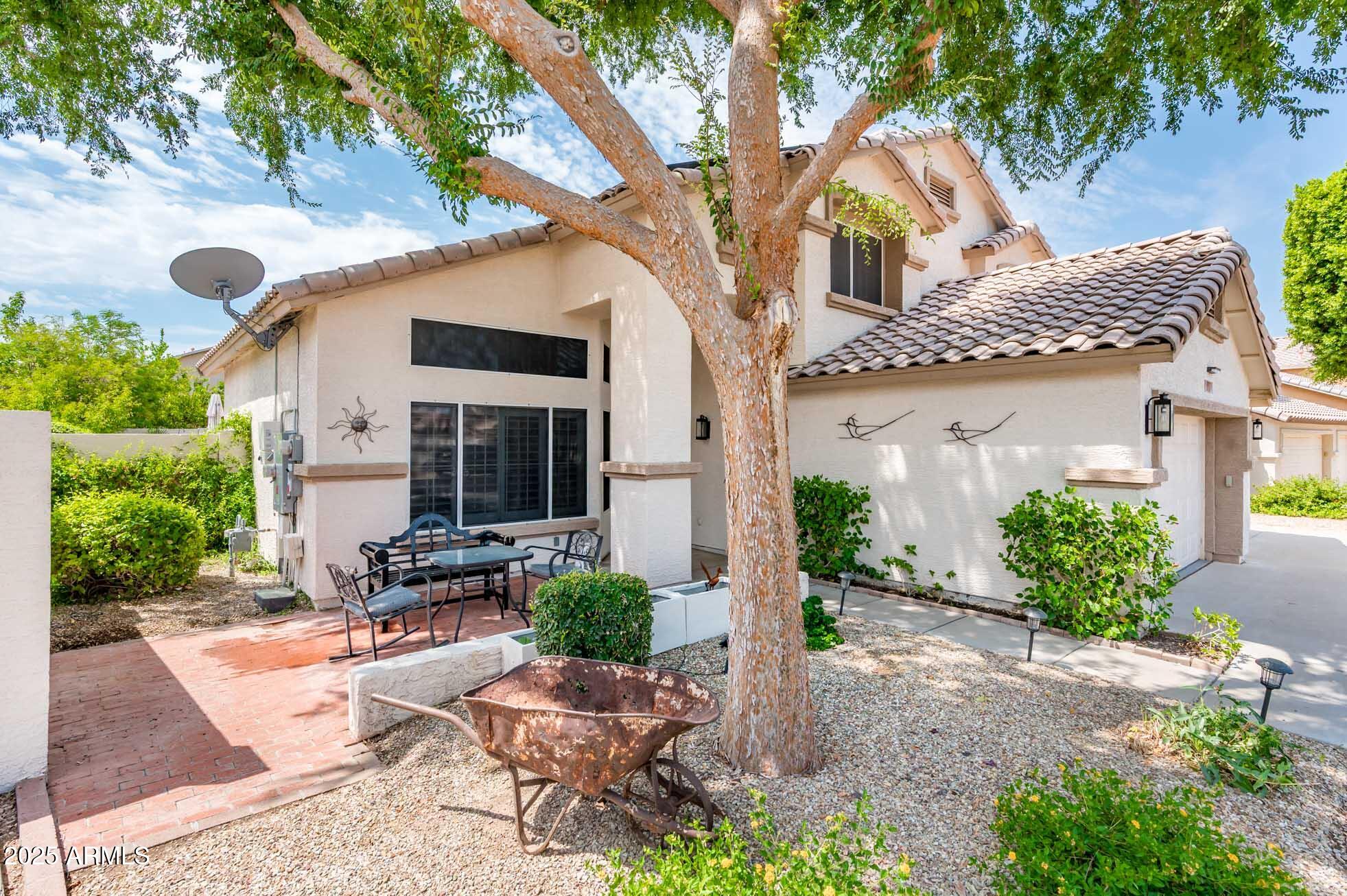 5393 W KERRY Lane