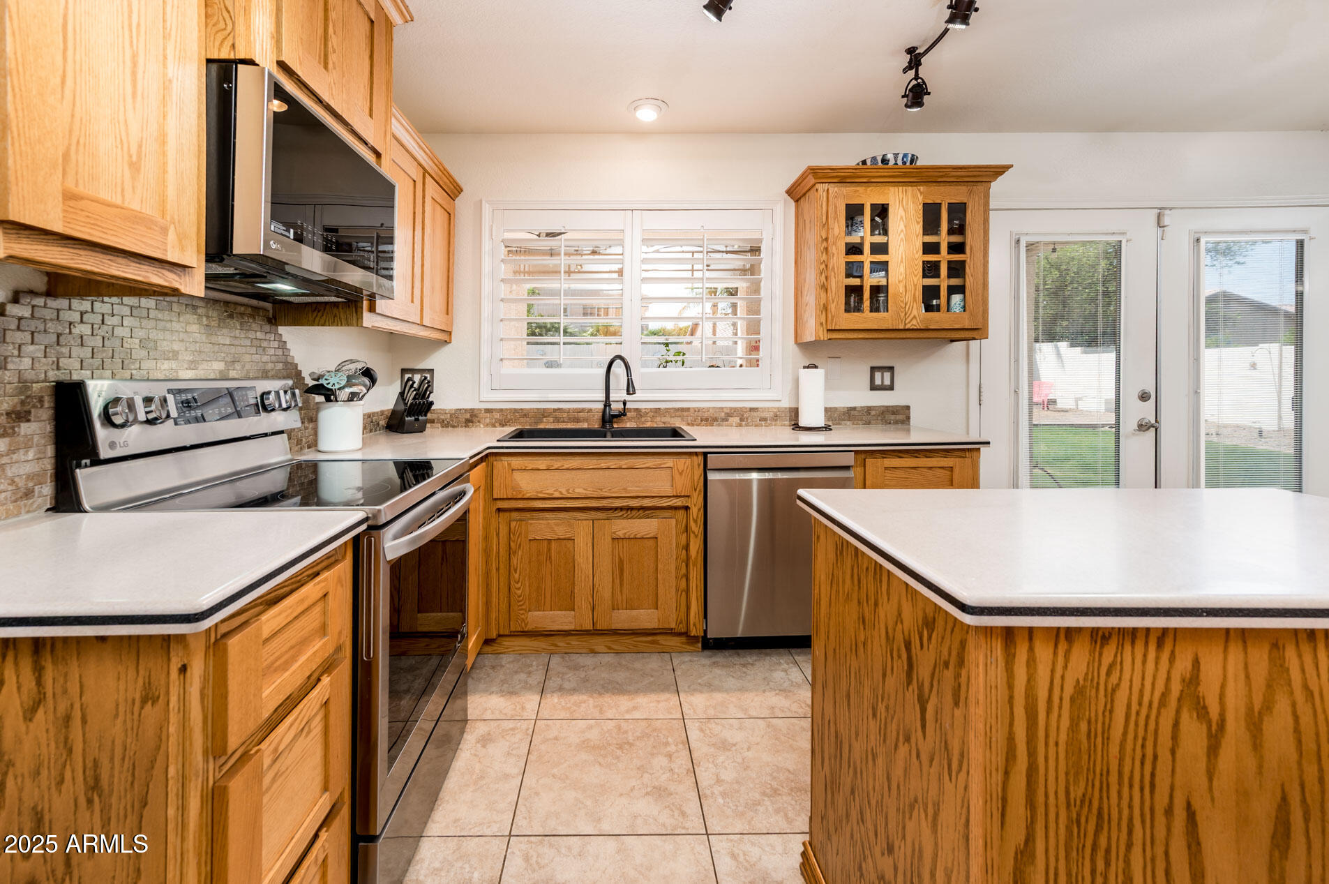 5393 W KERRY Lane