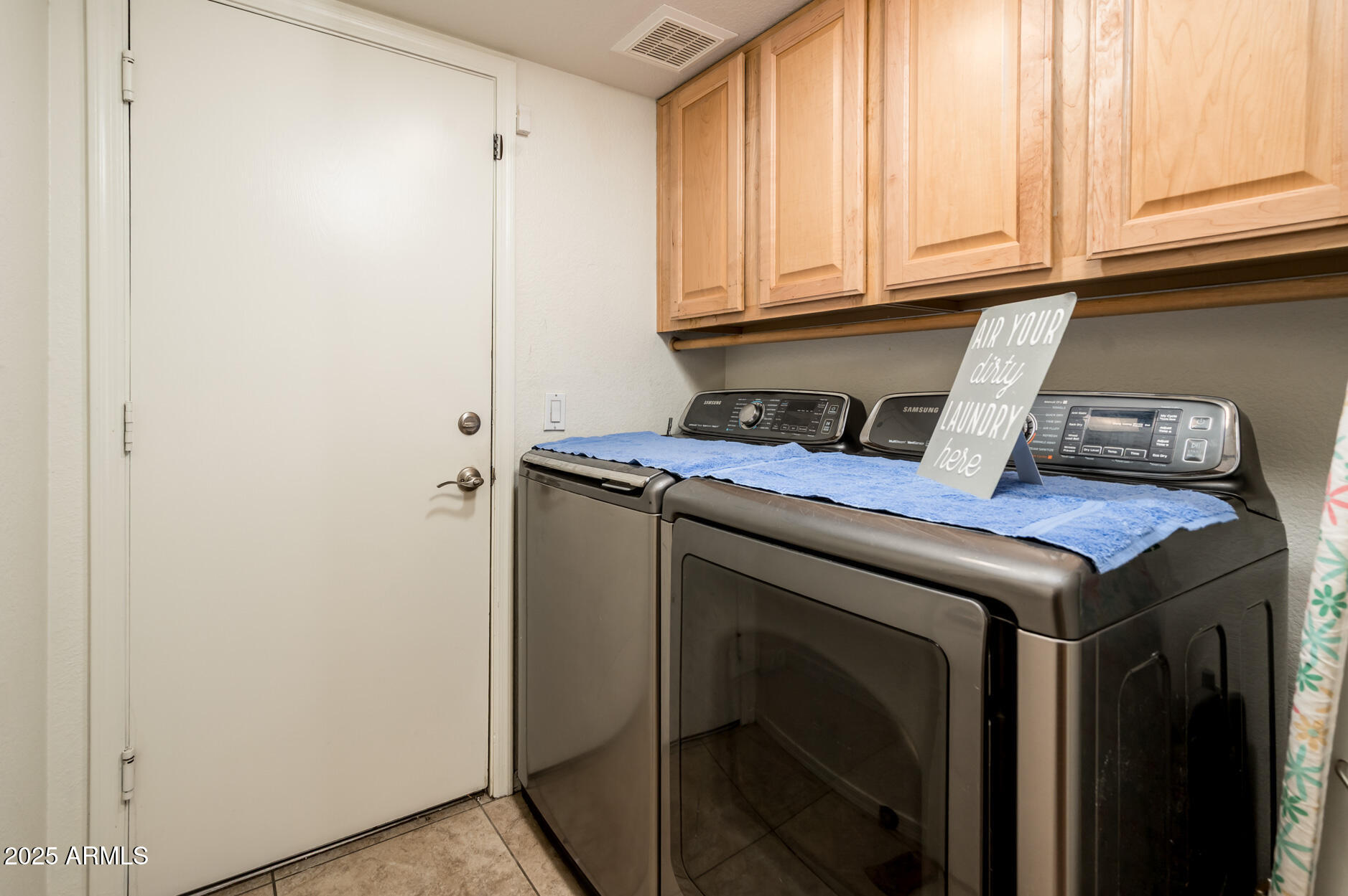 5393 W KERRY Lane