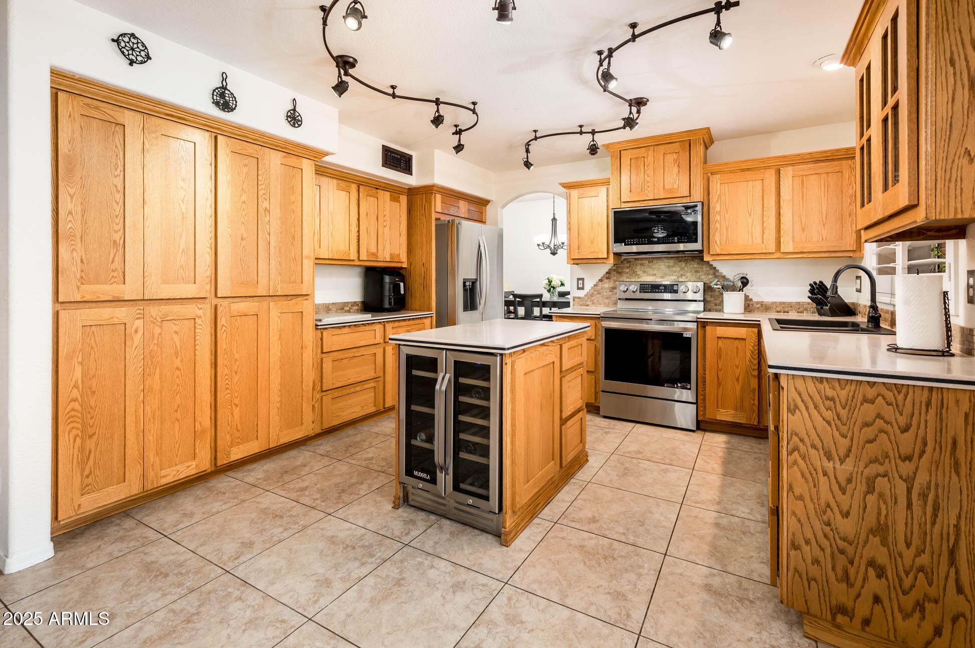 5393 W KERRY Lane