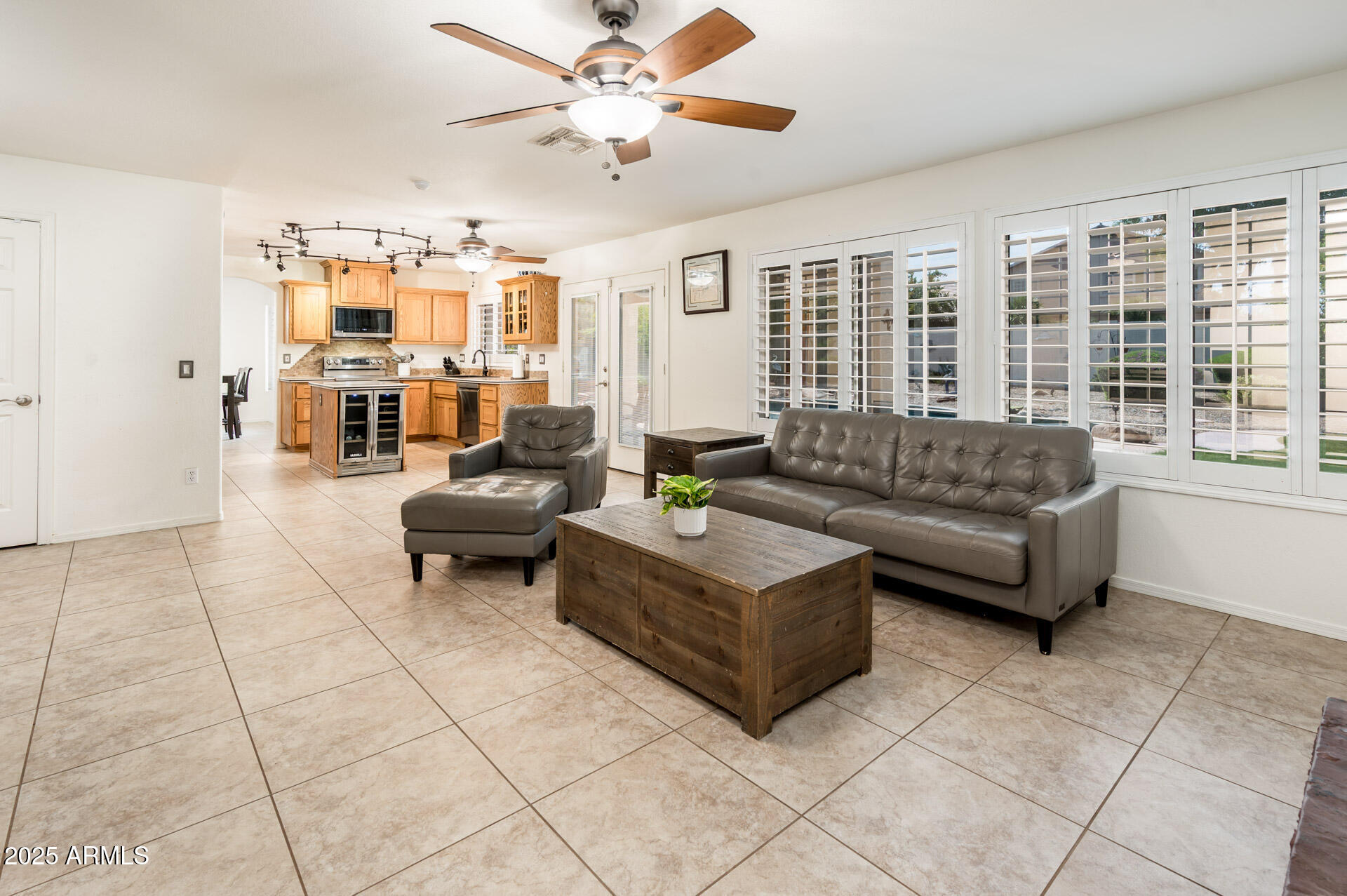 5393 W KERRY Lane