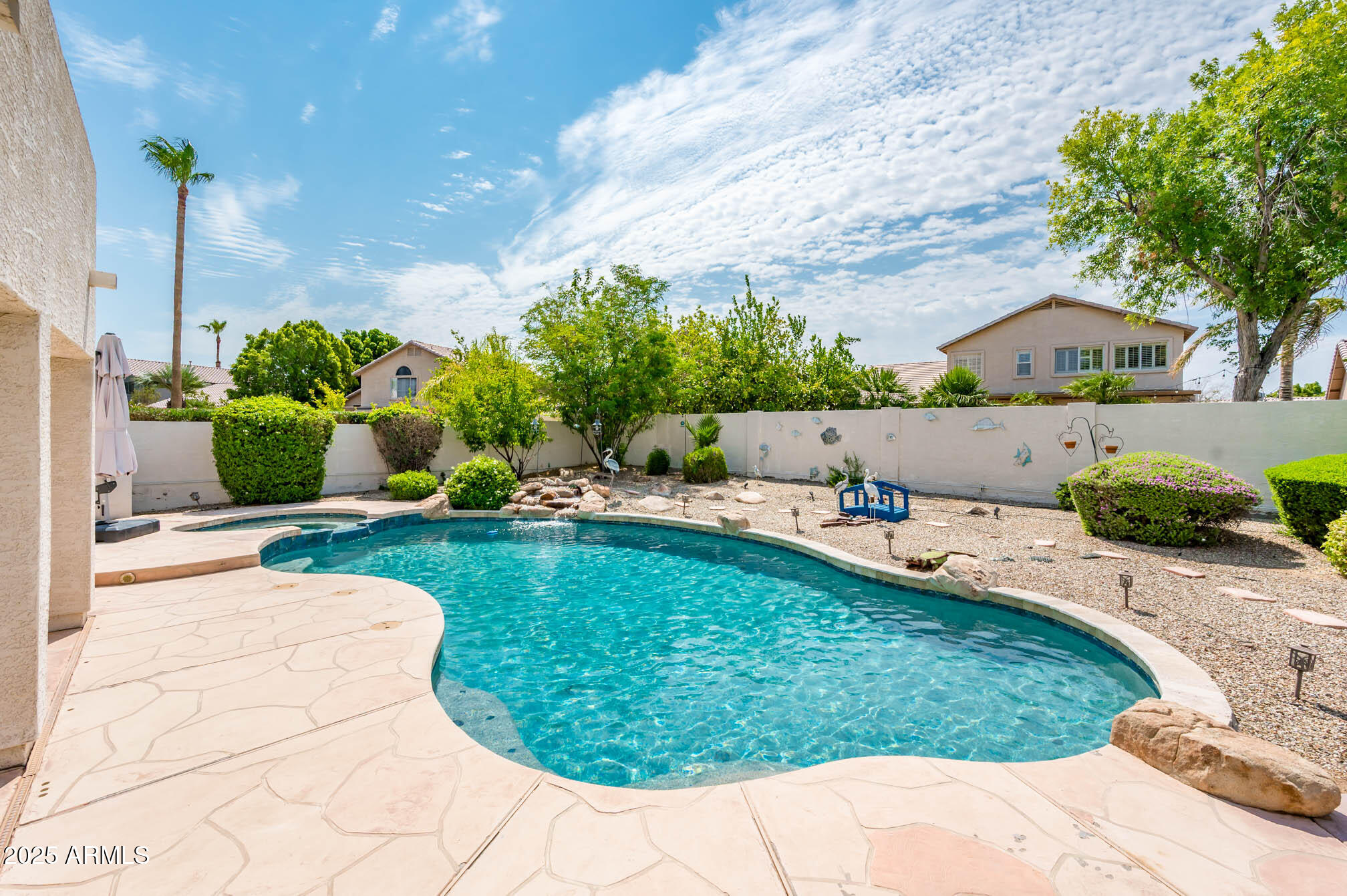 5393 W KERRY Lane