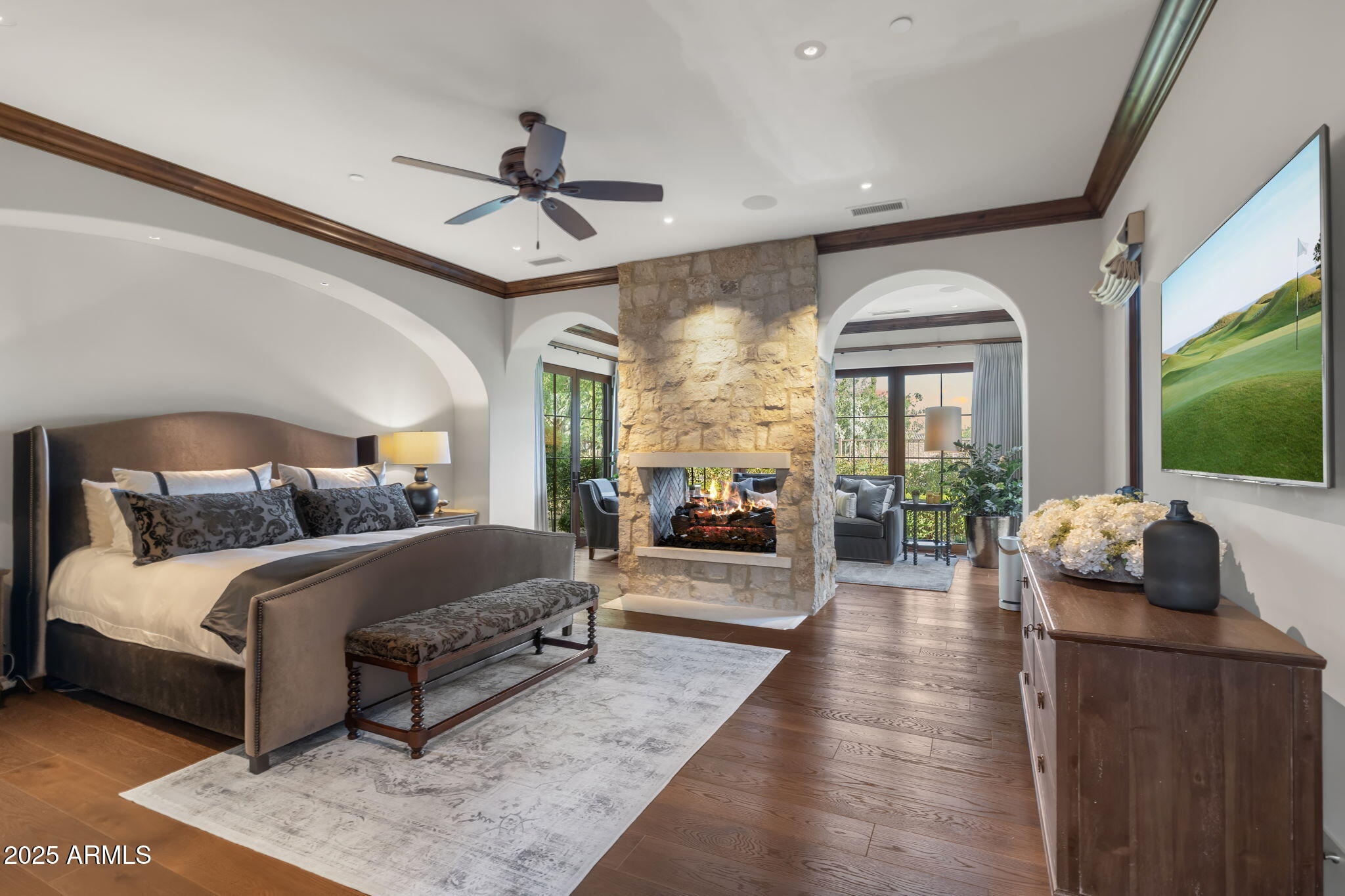 621 W SUNSHINE Place