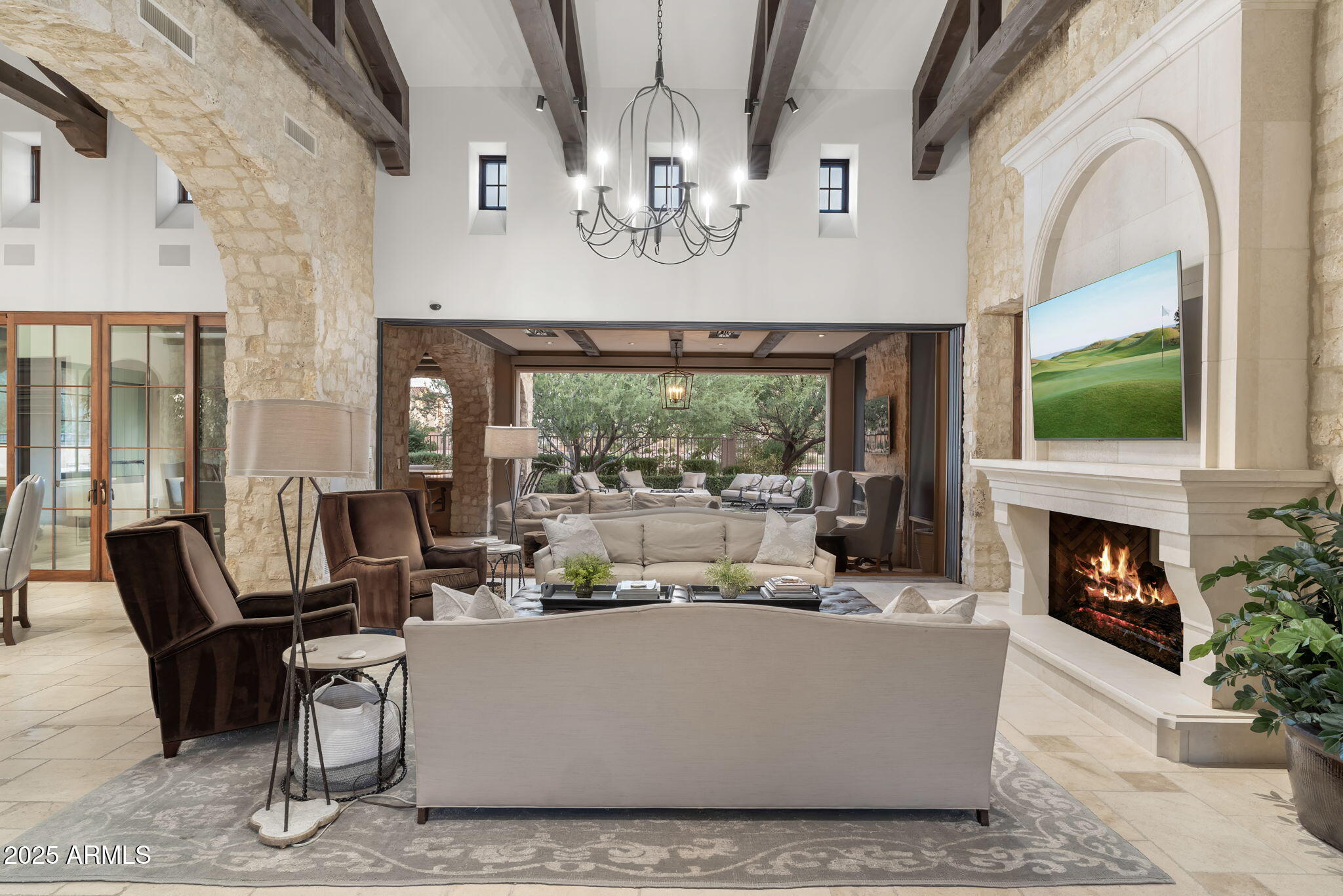 621 W SUNSHINE Place