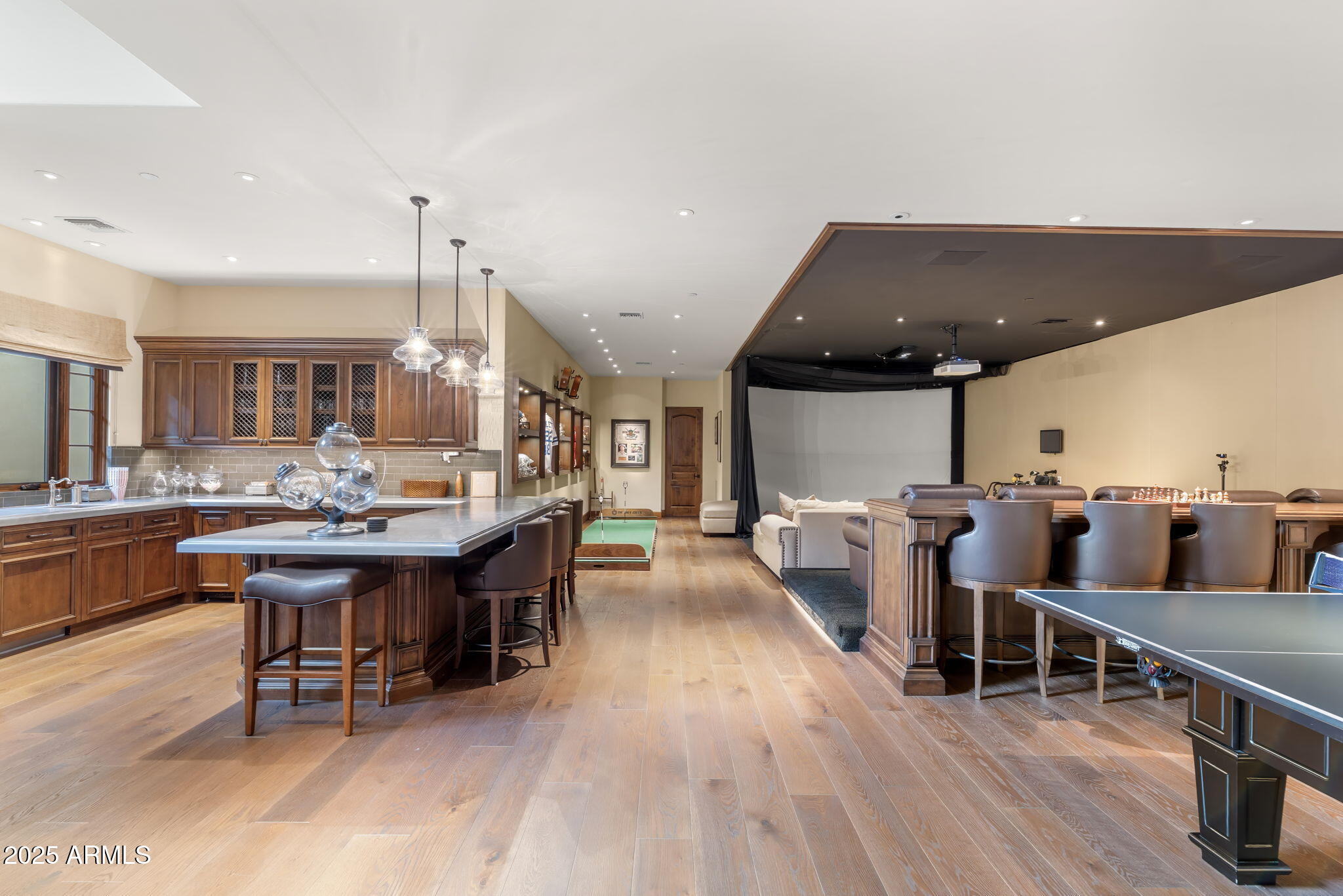 621 W SUNSHINE Place