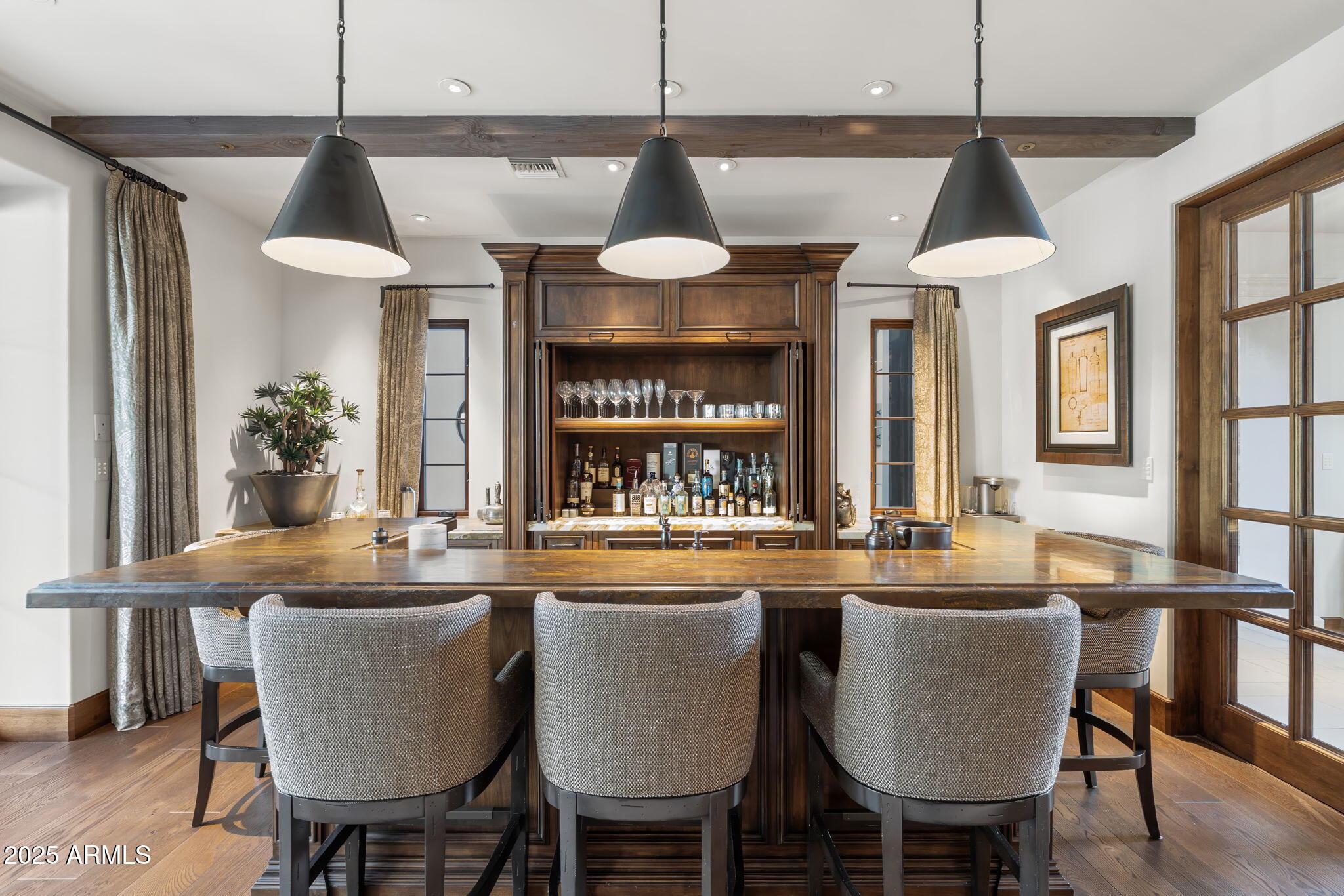 621 W SUNSHINE Place