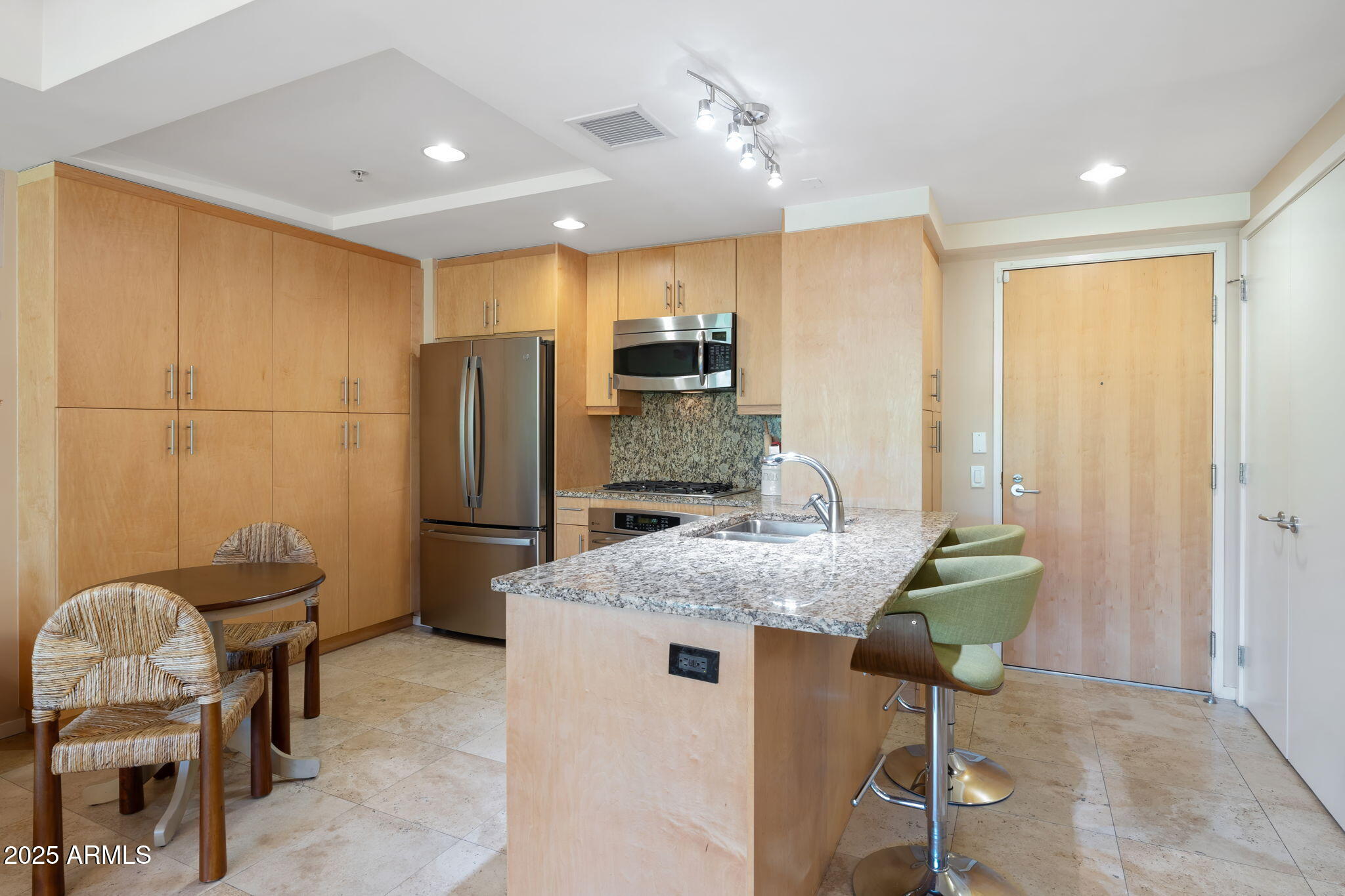 7121 E RANCHO VISTA Drive, 2003