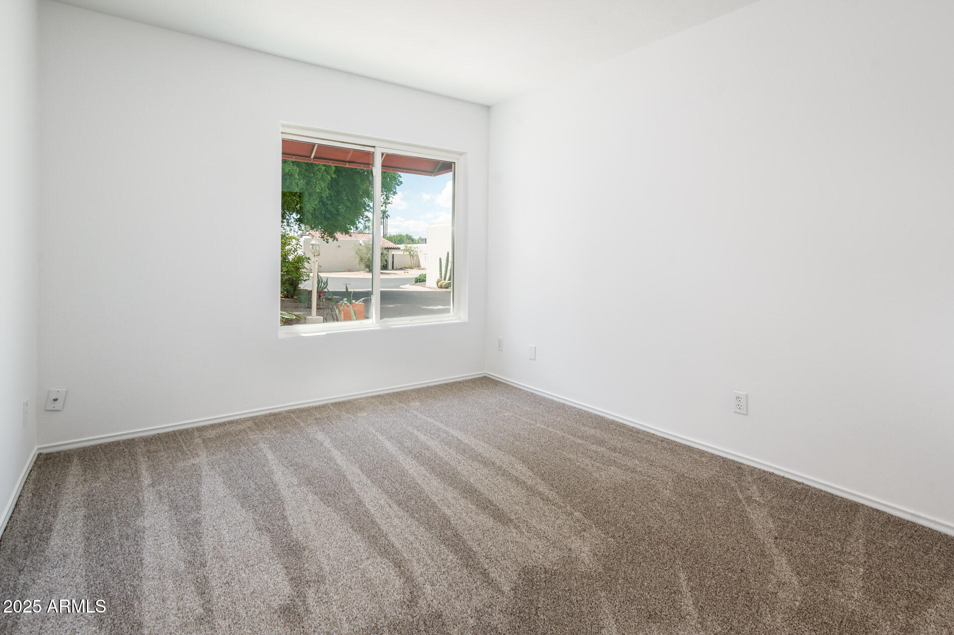 1224 E Rancho Drive