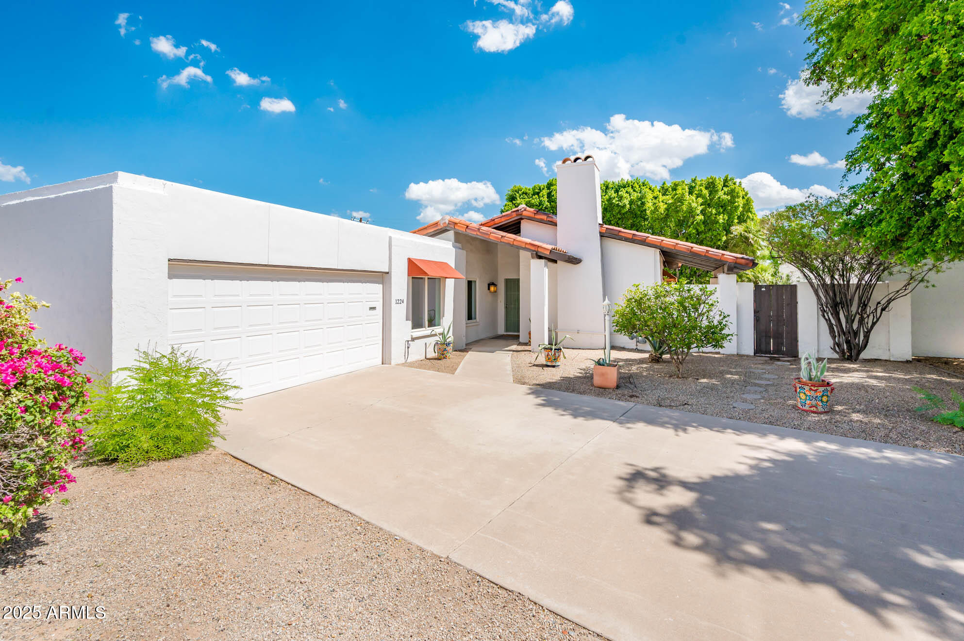 1224 E Rancho Drive