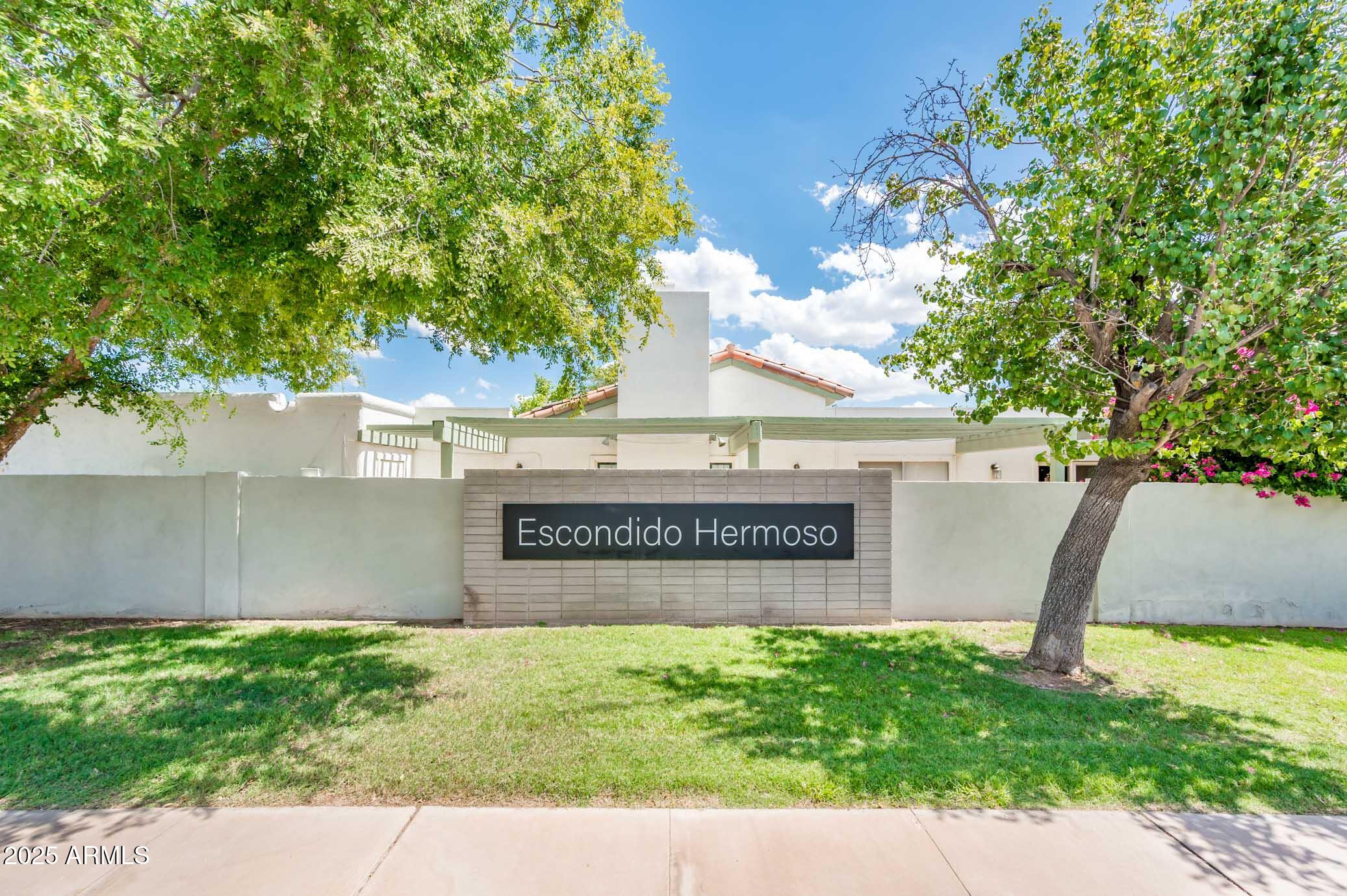 1224 E Rancho Drive