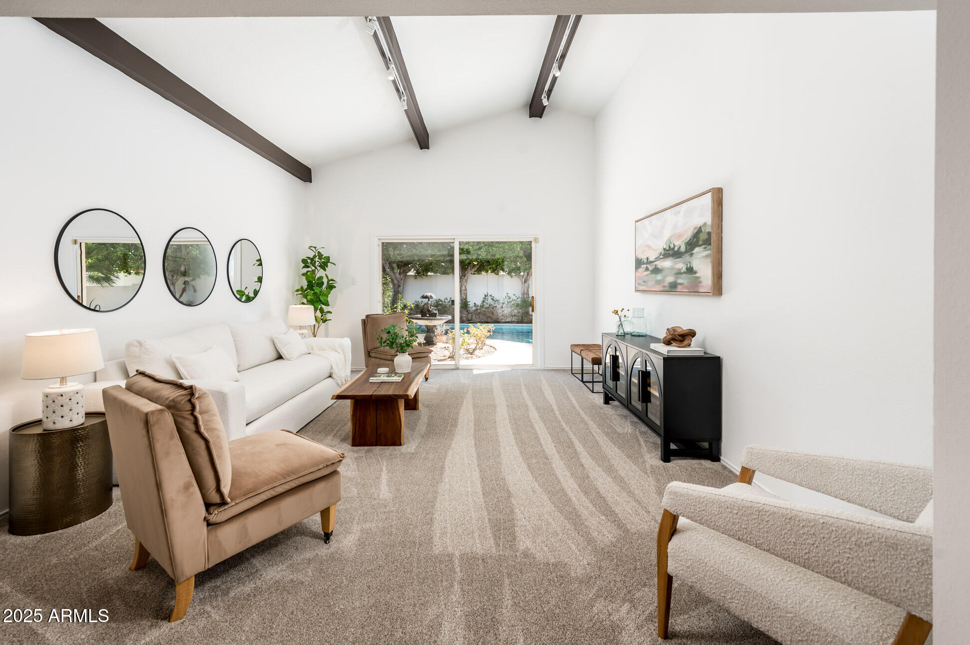 1224 E Rancho Drive