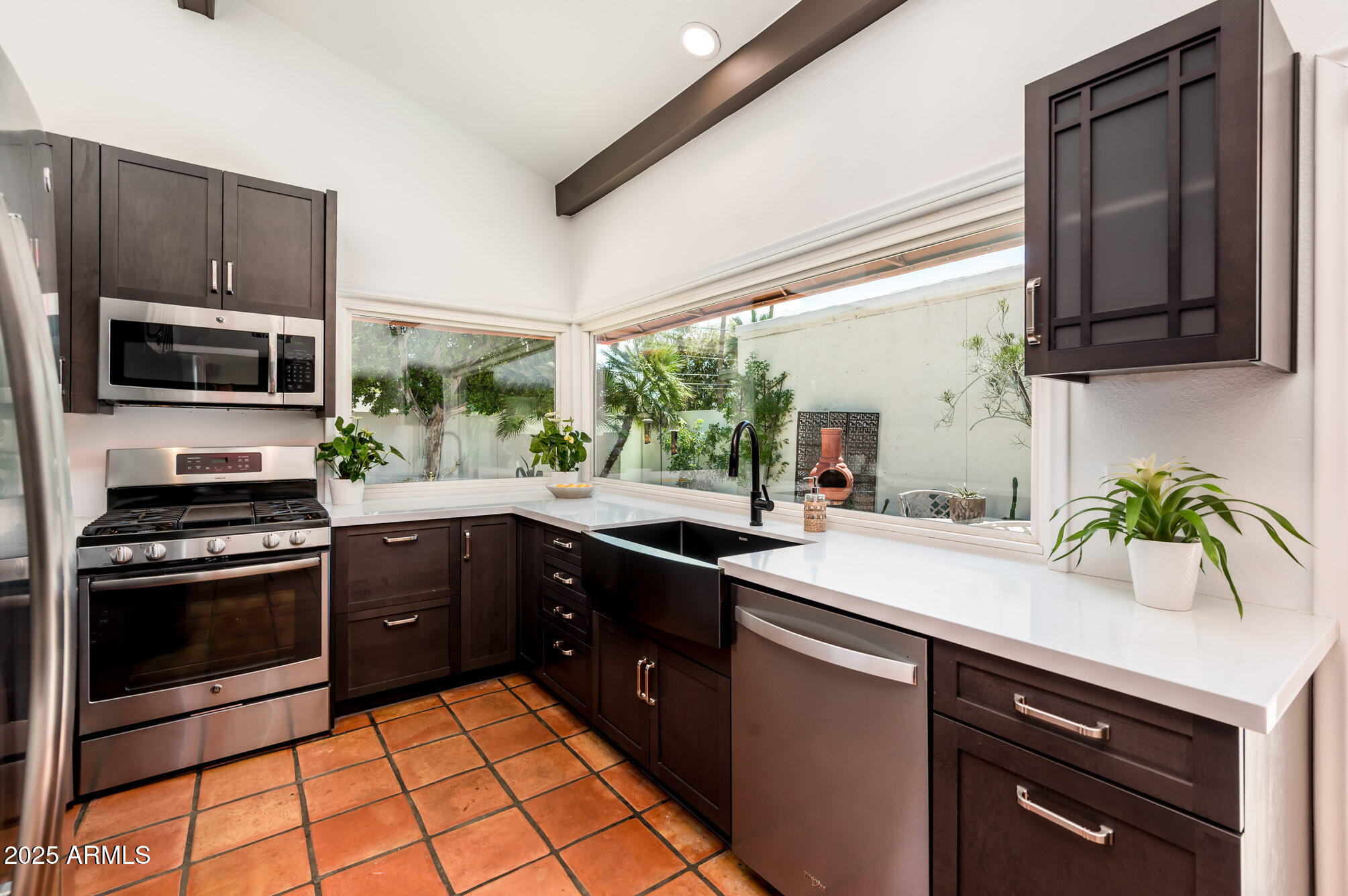 1224 E Rancho Drive