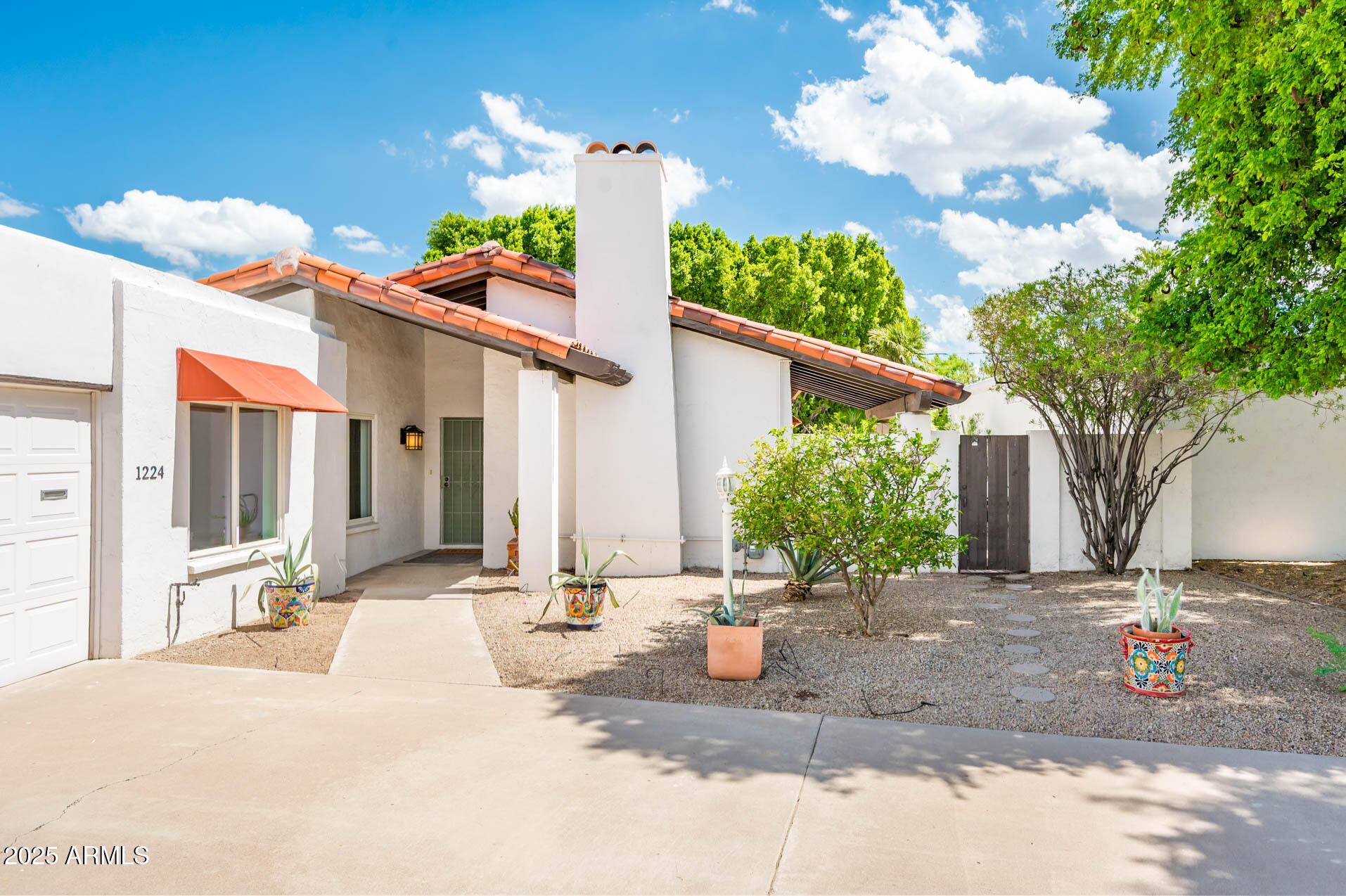 1224 E Rancho Drive