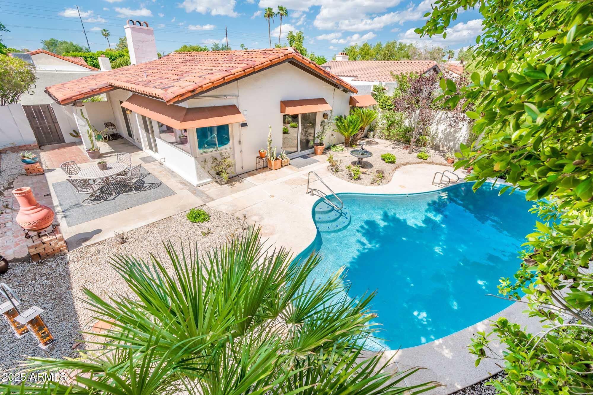 1224 E Rancho Drive