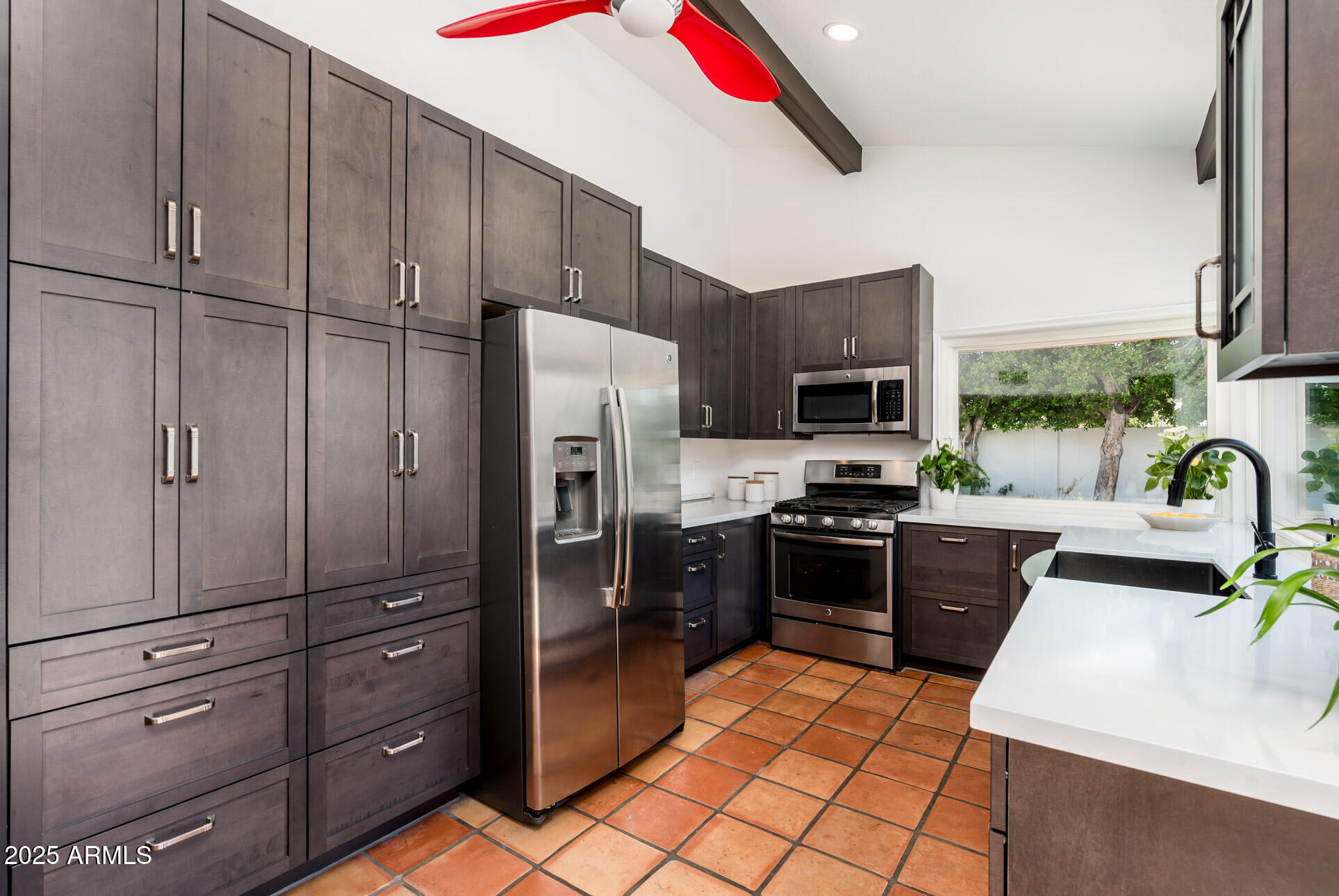 1224 E Rancho Drive