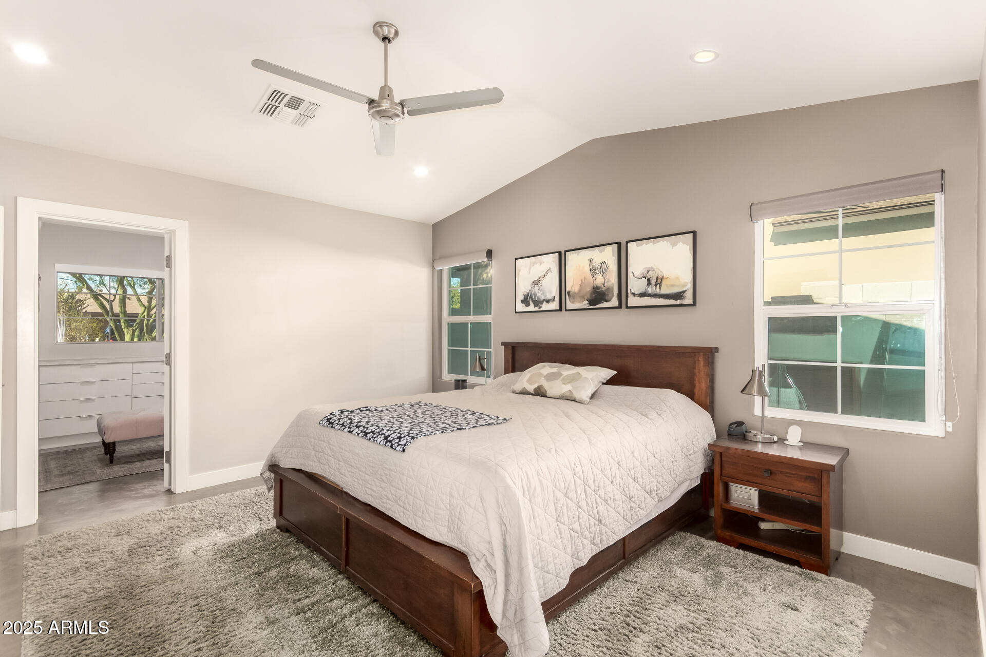 3023 E SELLS Drive