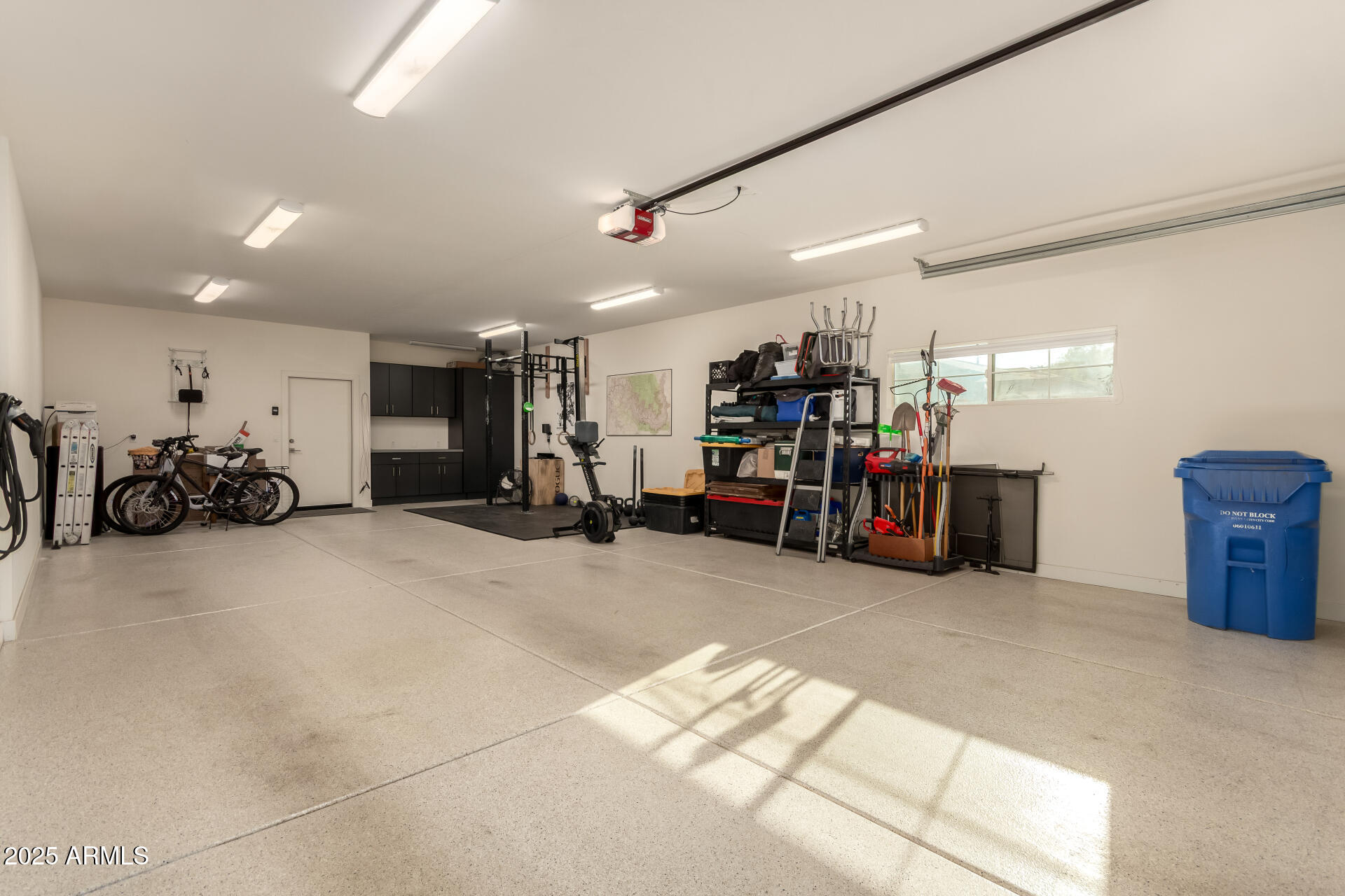 3023 E SELLS Drive