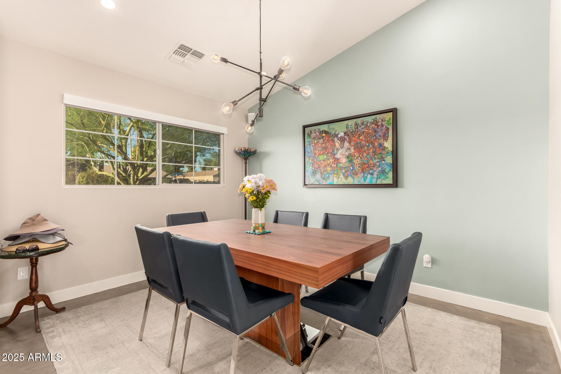 3023 E SELLS Drive