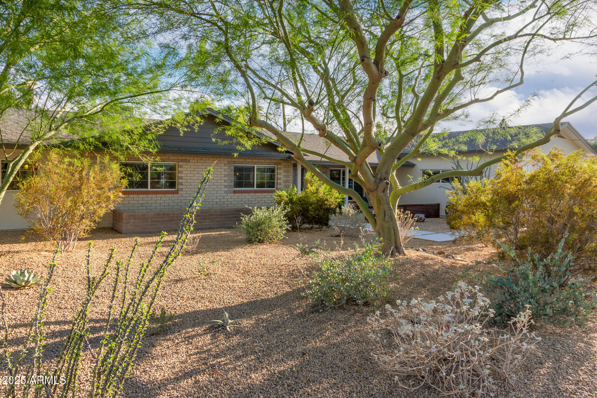 3023 E SELLS Drive